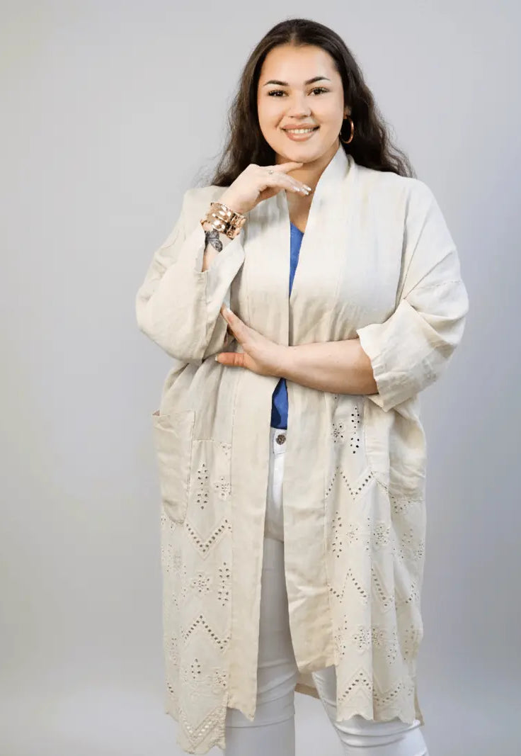 Narzutka lniana plus size z haftem – lekka i przewiewna narzutka XXL dla kobiet Stylowa XL