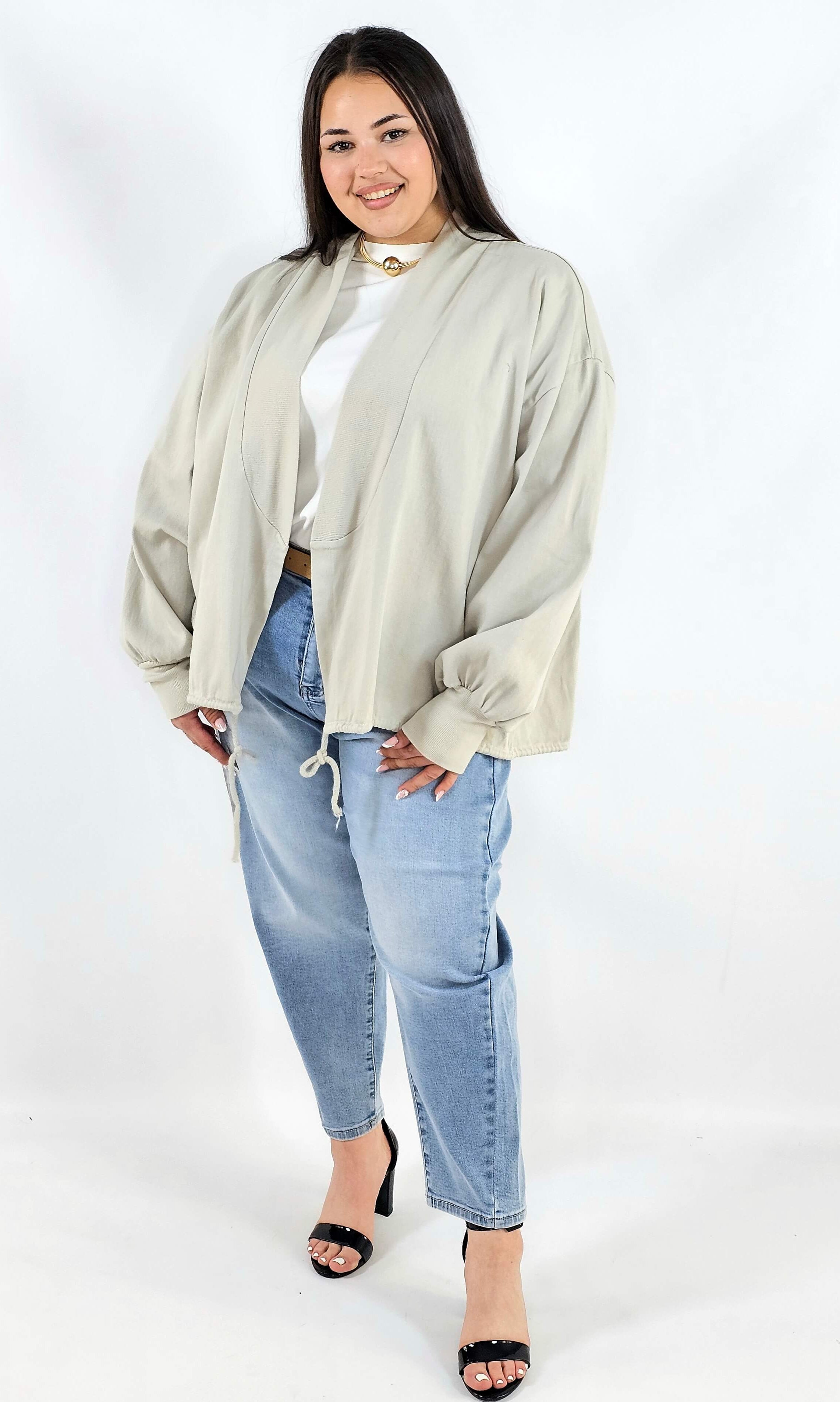 Narzutka plus size lekka oversize wiązana wygodna i stylowa Stylowa XL