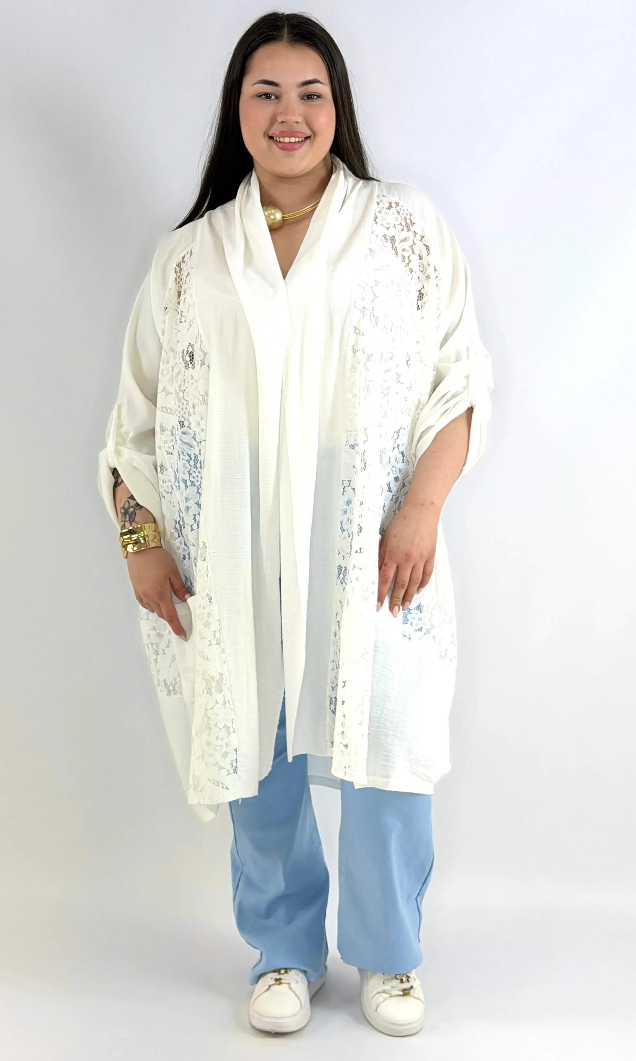 Narzutka plus size lniana z koronką – lekka narzutka XXL w eleganckim stylu Stylowa XL