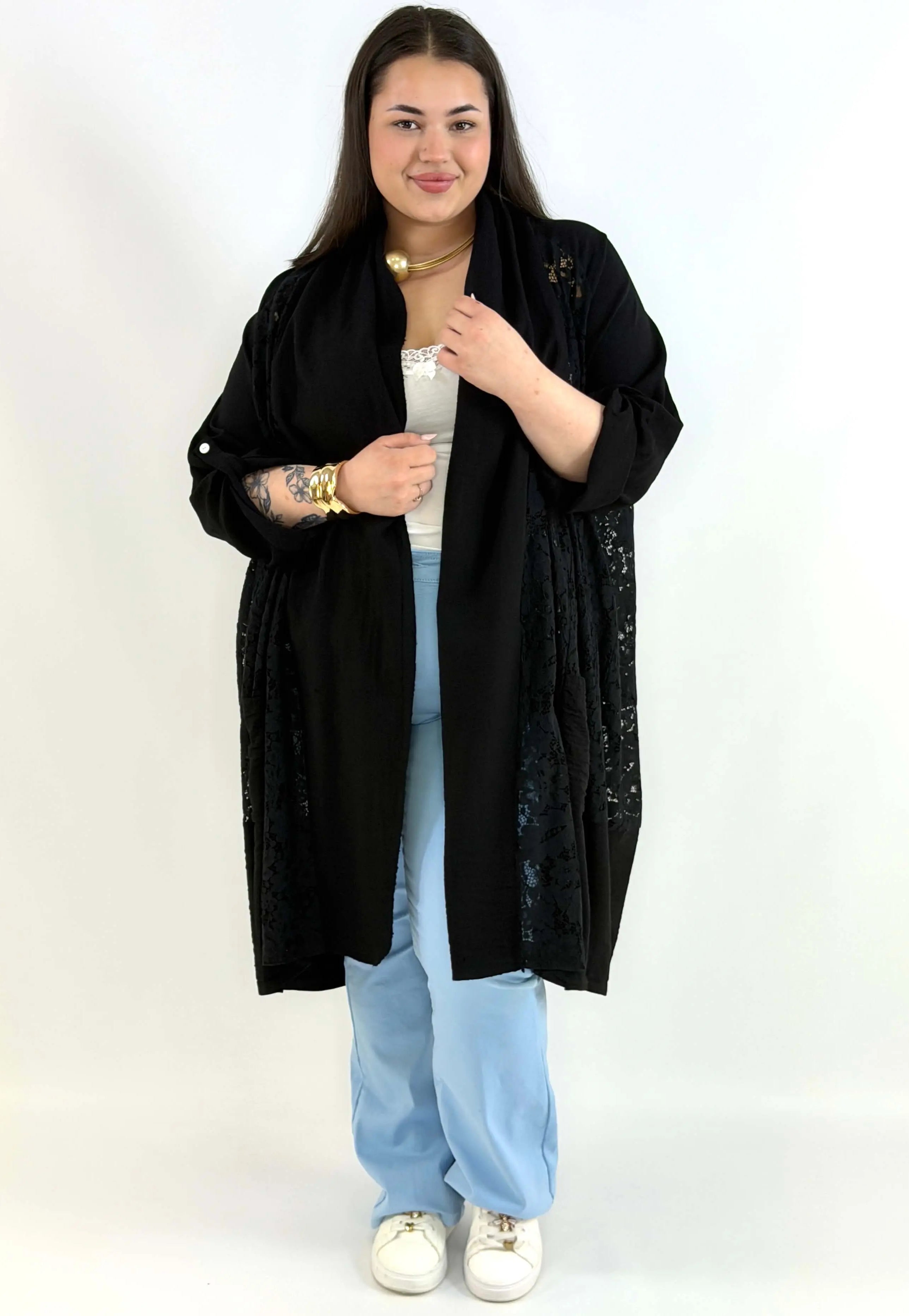 Narzutka plus size lniana z koronką – lekka narzutka XXL w eleganckim stylu Stylowa XL