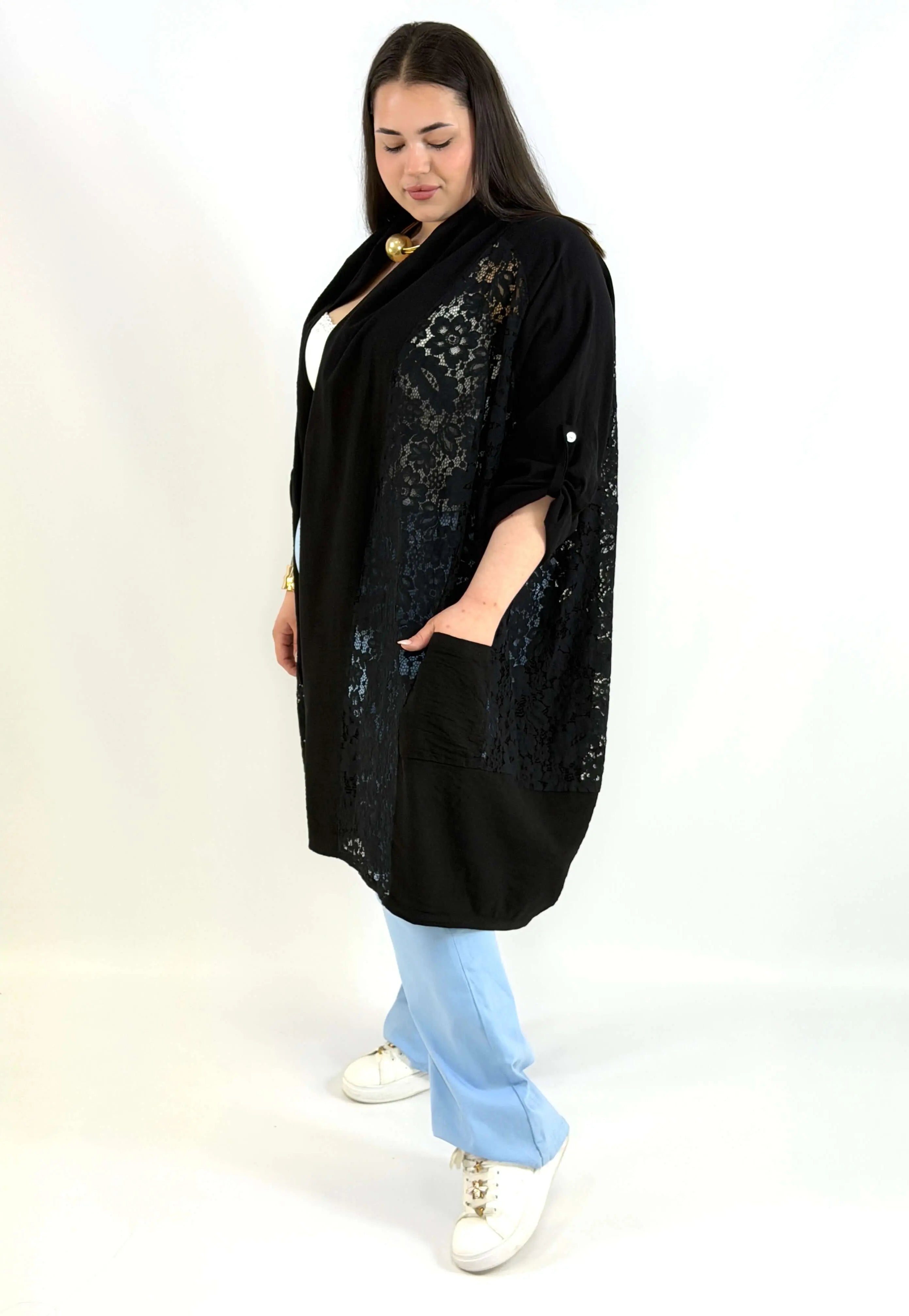 Narzutka plus size lniana z koronką – lekka narzutka XXL w eleganckim stylu Stylowa XL