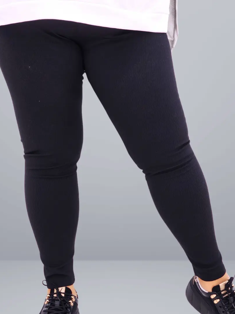 Ocieplane legginsy – komfort i styl na chłodniejsze dni Stylowa XL