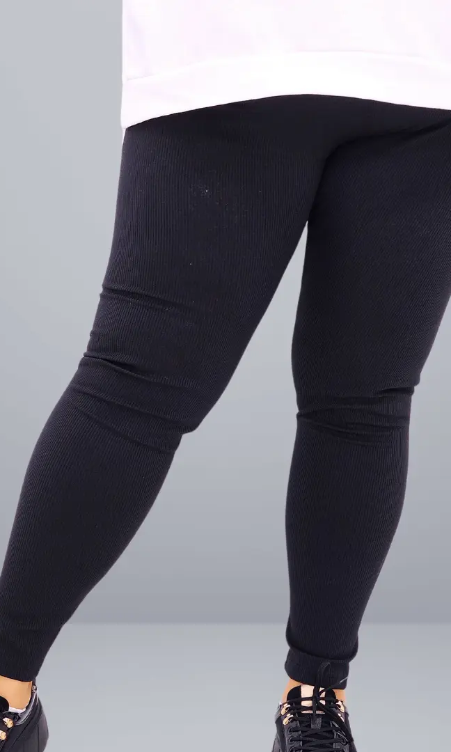 Ocieplane legginsy – komfort i styl na chłodniejsze dni Stylowa XL