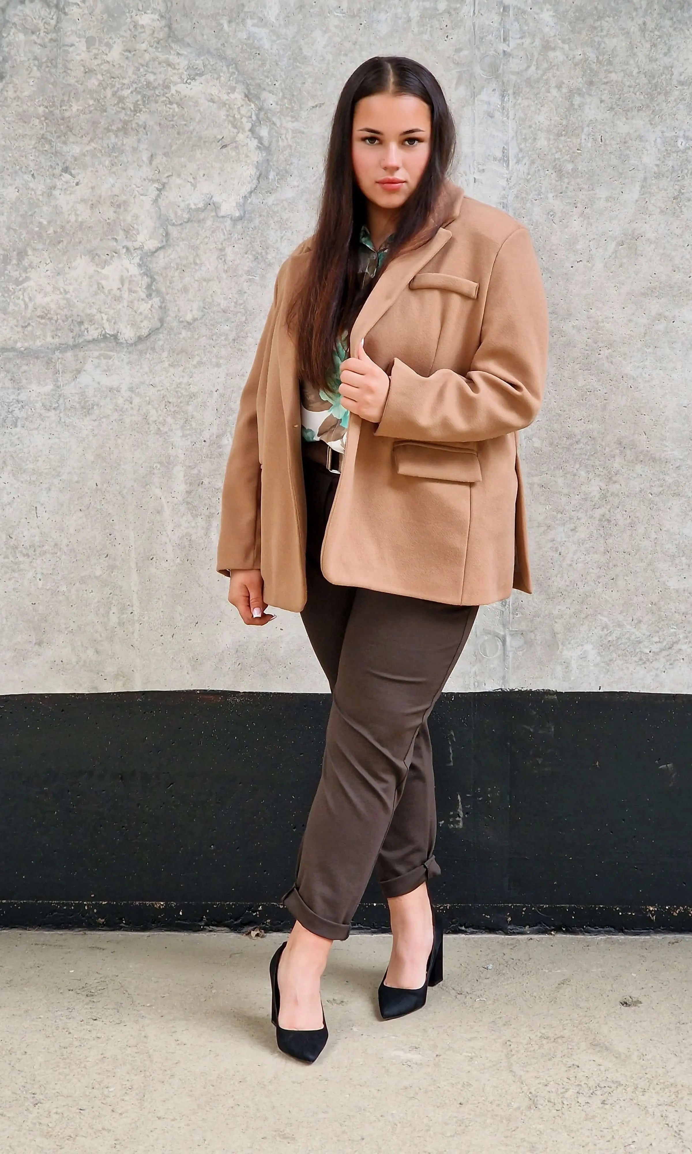 Oversize marynarka plus size – nowoczesna elegancja i stylowy komfort Stylowa XL