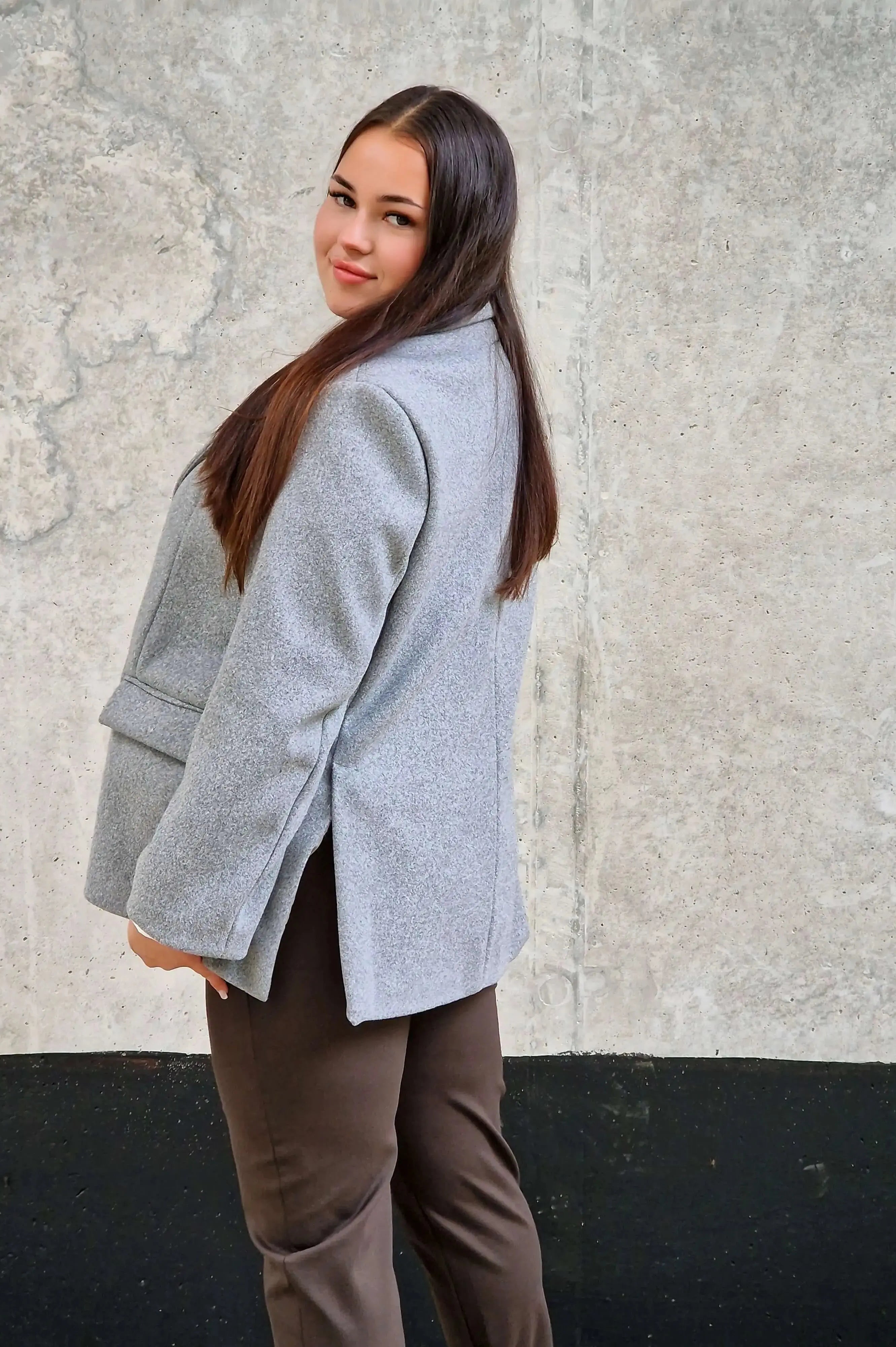 Oversize marynarka plus size – nowoczesna elegancja i stylowy komfort Stylowa XL