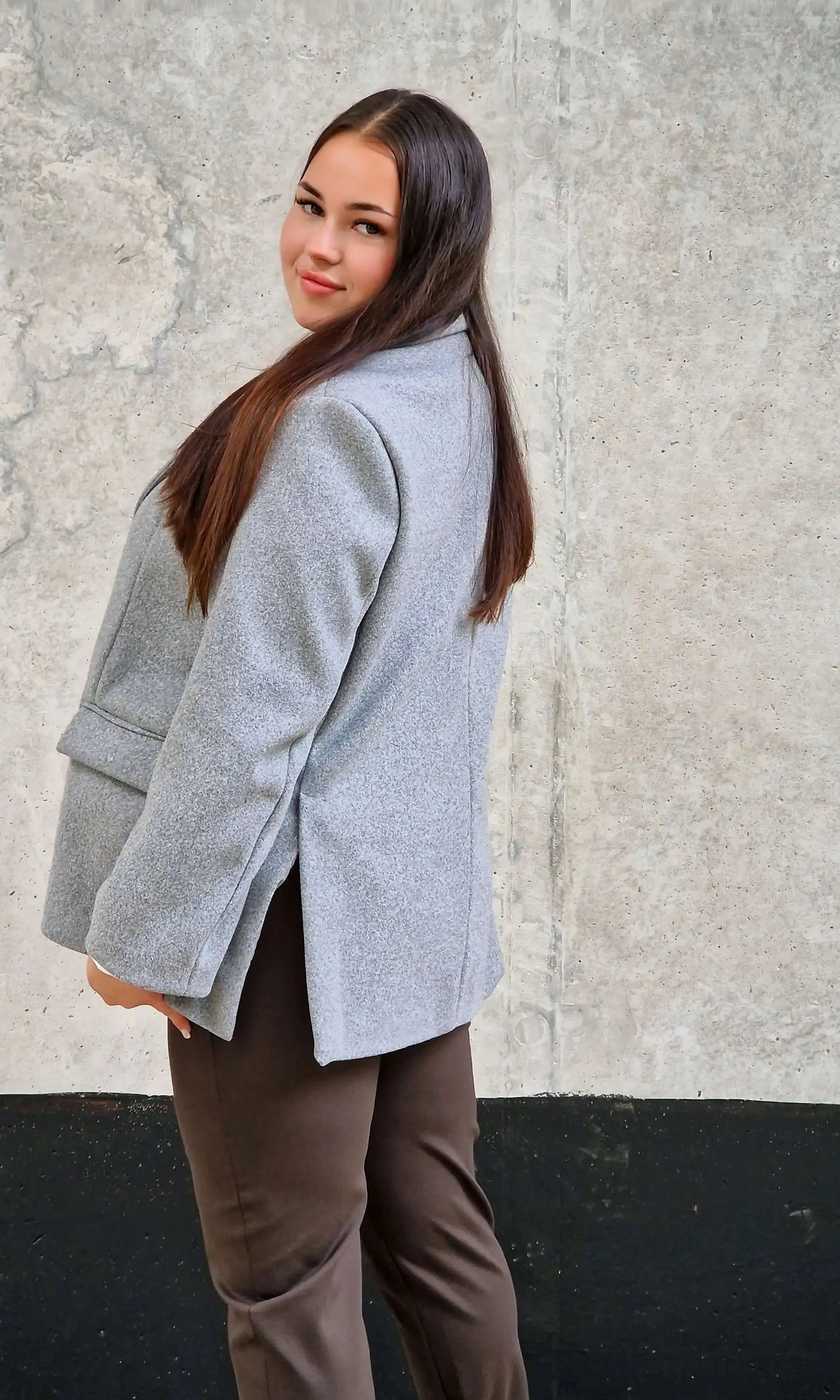 Oversize marynarka plus size – nowoczesna elegancja i stylowy komfort Stylowa XL