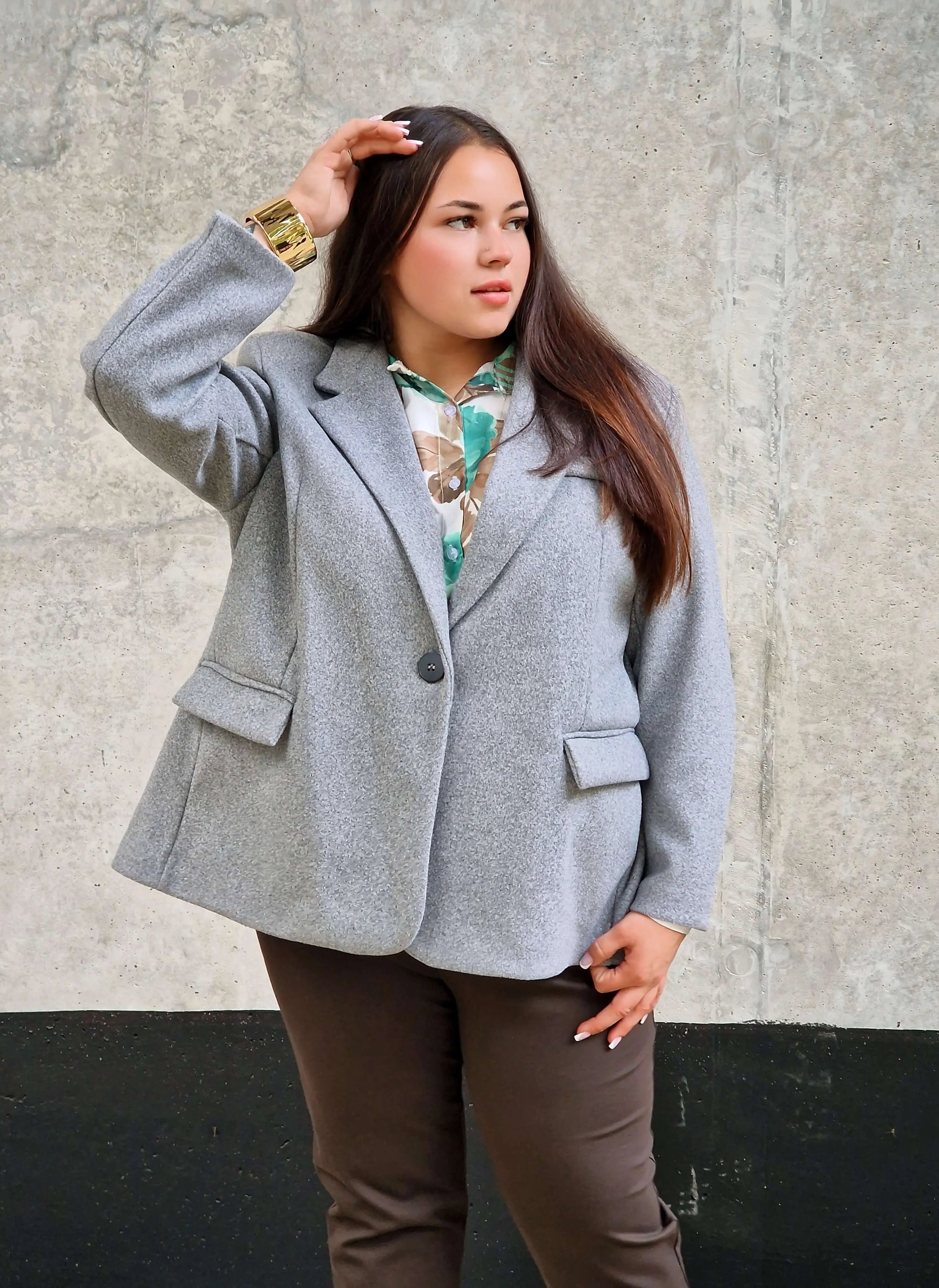 Oversize marynarka plus size – nowoczesna elegancja i stylowy komfort Stylowa XL