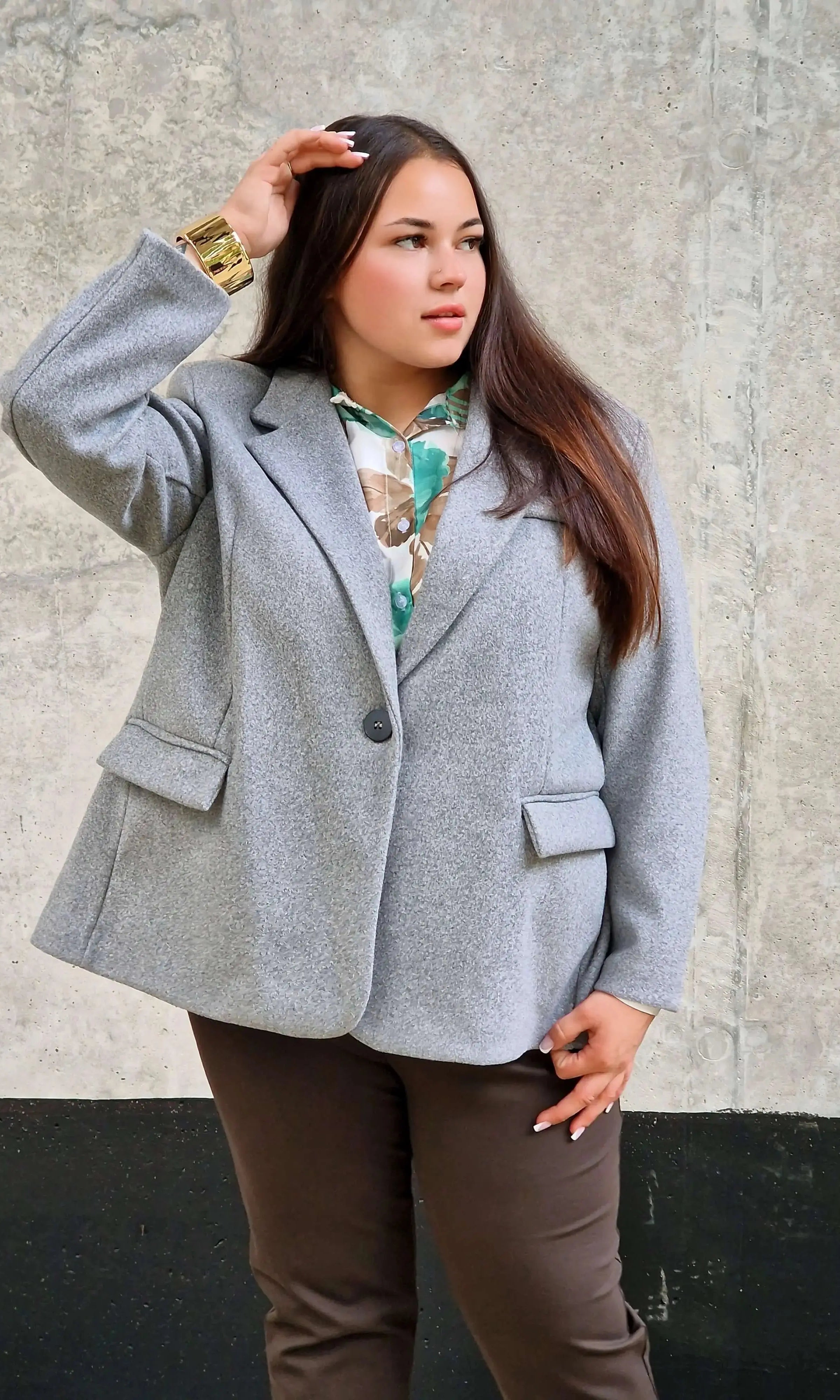Oversize marynarka plus size – nowoczesna elegancja i stylowy komfort Stylowa XL