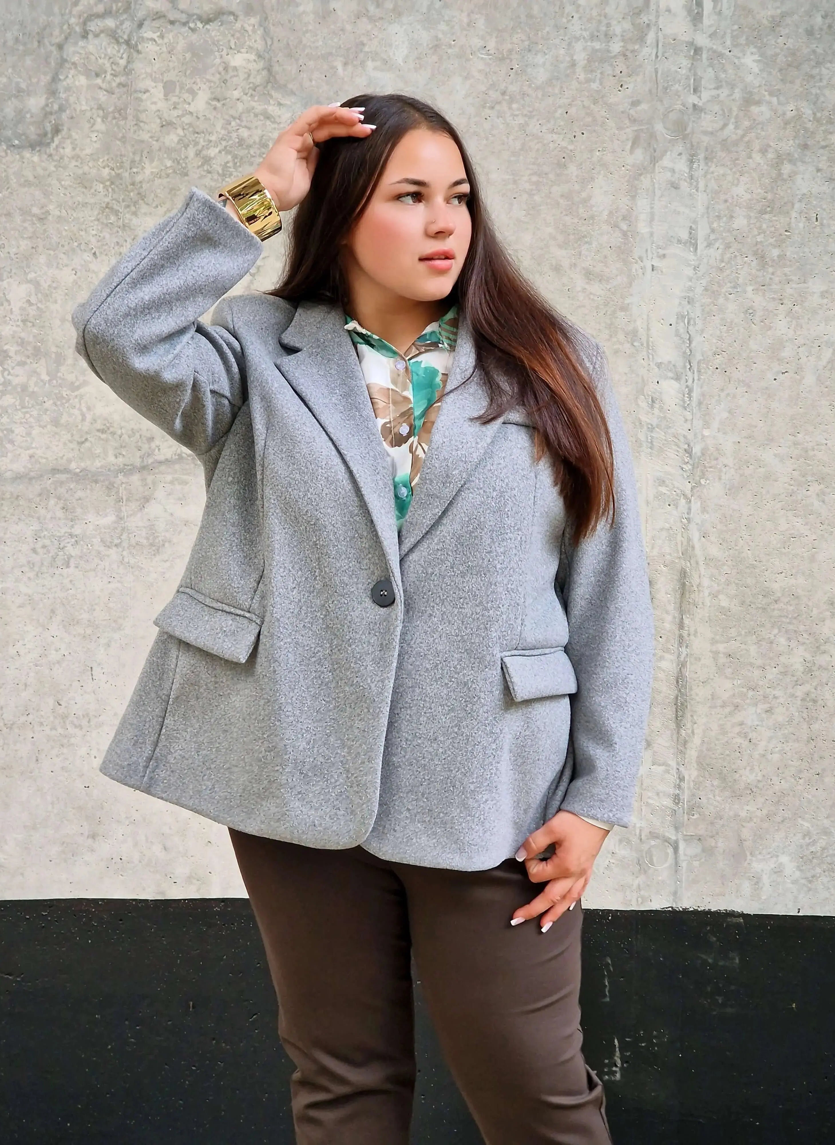 Oversize marynarka plus size – nowoczesna elegancja i stylowy komfort Stylowa XL