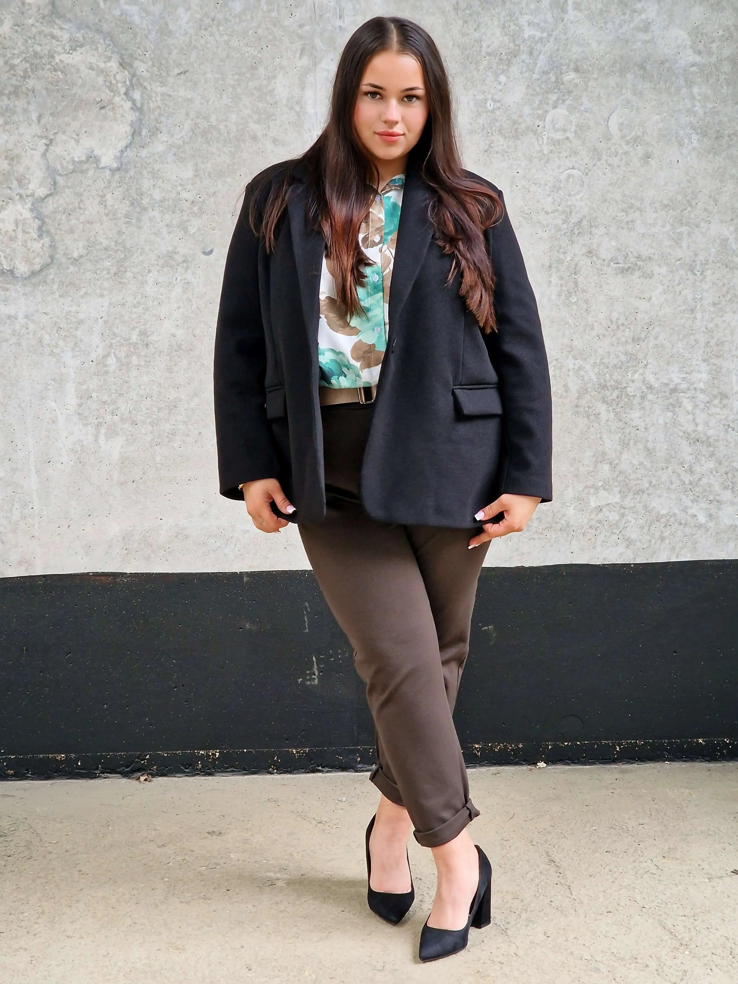 Oversize marynarka plus size – nowoczesna elegancja i stylowy komfort Stylowa XL