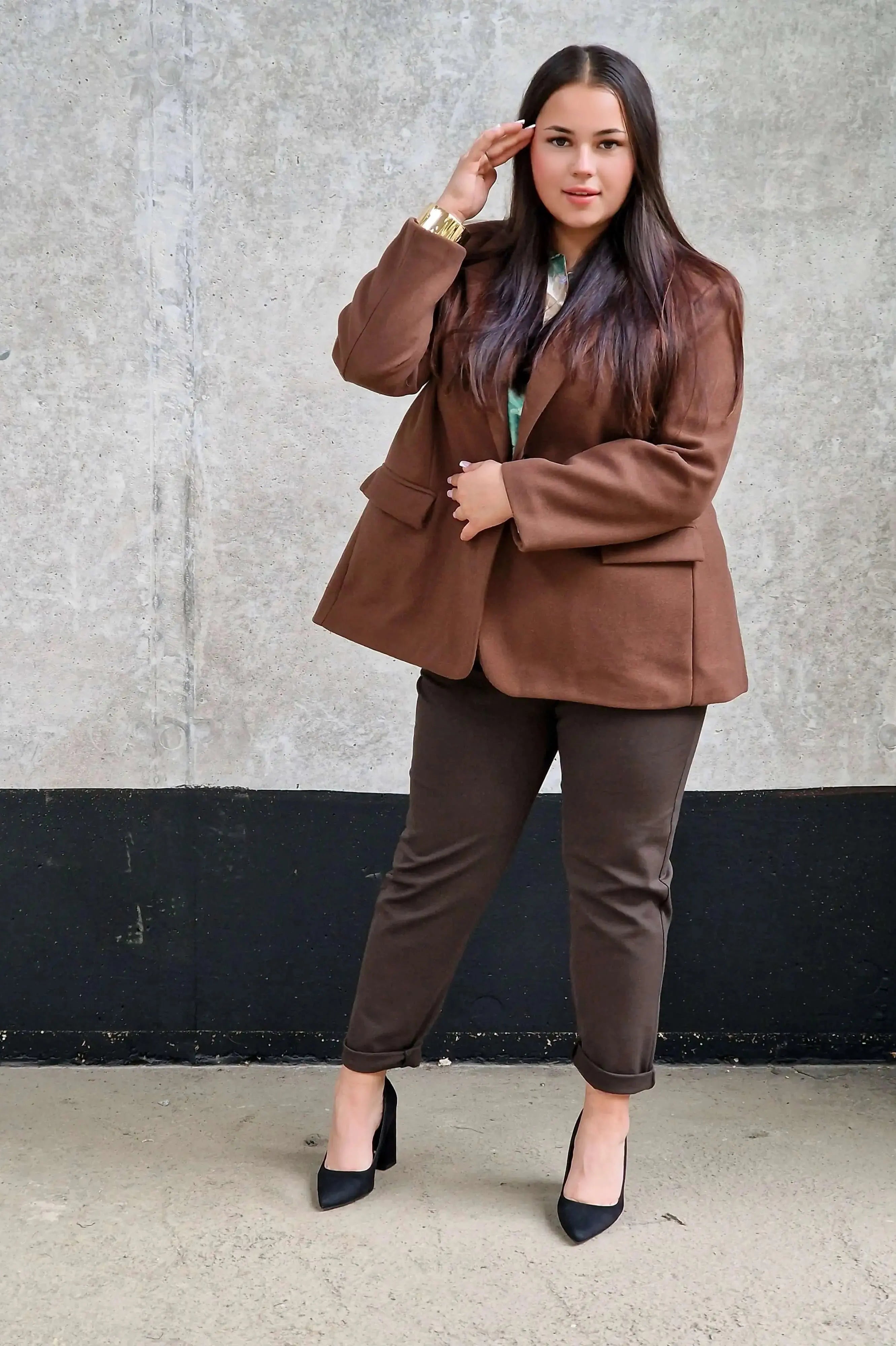 Oversize marynarka plus size – nowoczesna elegancja i stylowy komfort Stylowa XL