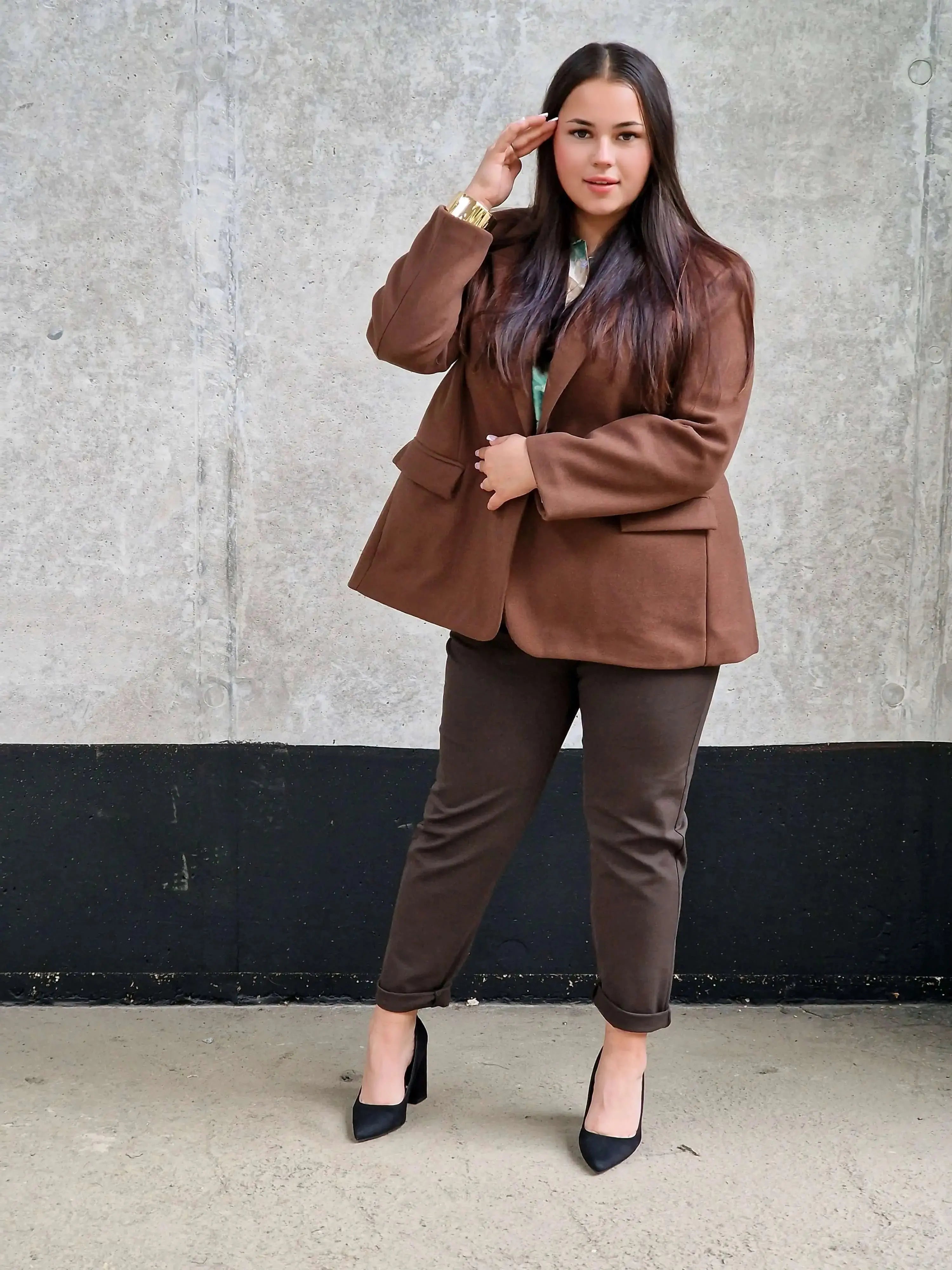 Oversize marynarka plus size – nowoczesna elegancja i stylowy komfort Stylowa XL