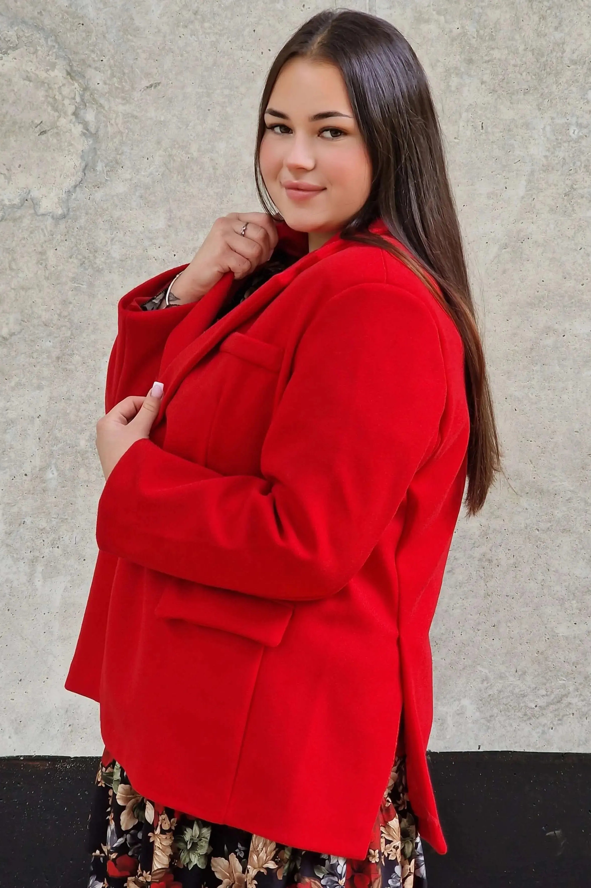 Oversize marynarka plus size – nowoczesna elegancja i stylowy komfort Stylowa XL