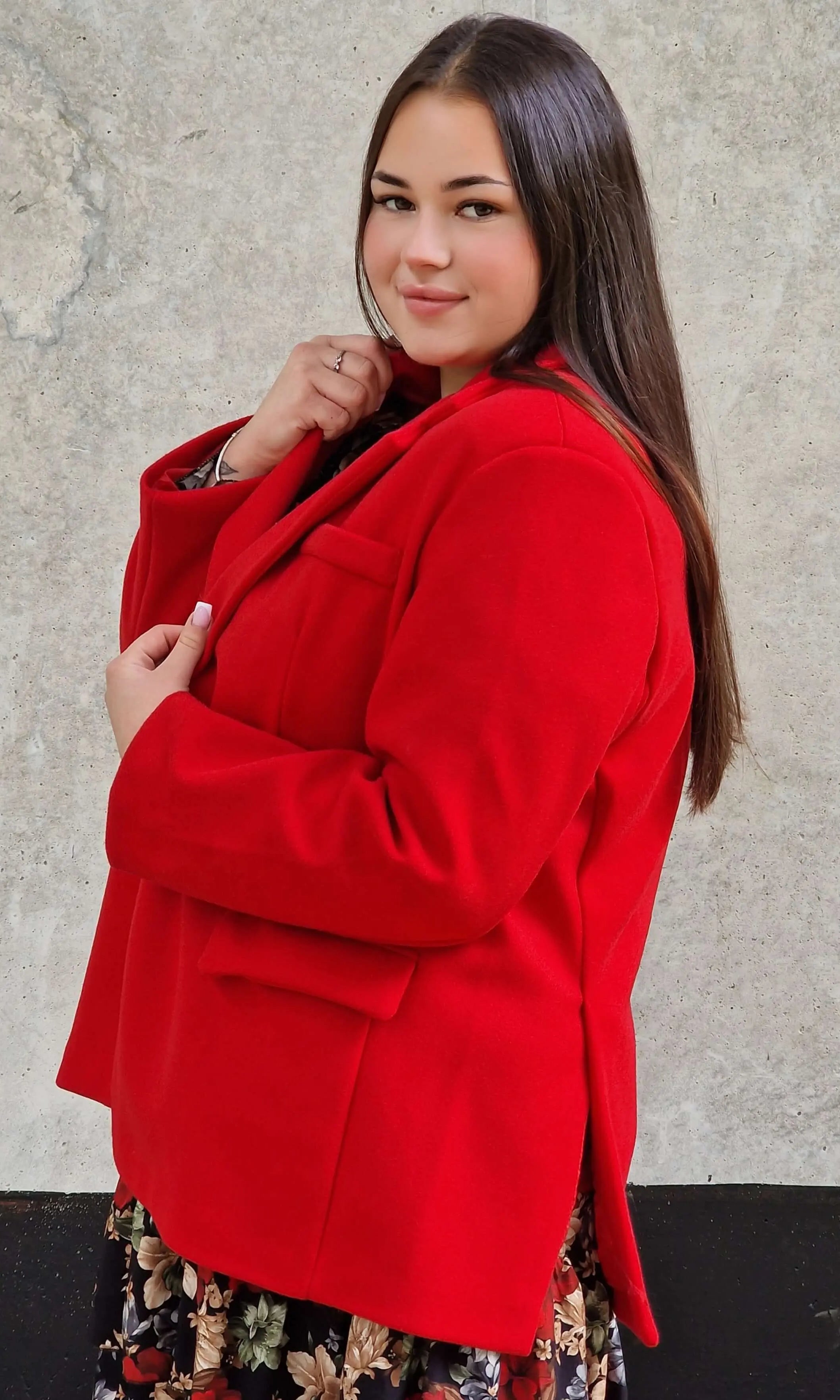 Oversize marynarka plus size – nowoczesna elegancja i stylowy komfort Stylowa XL