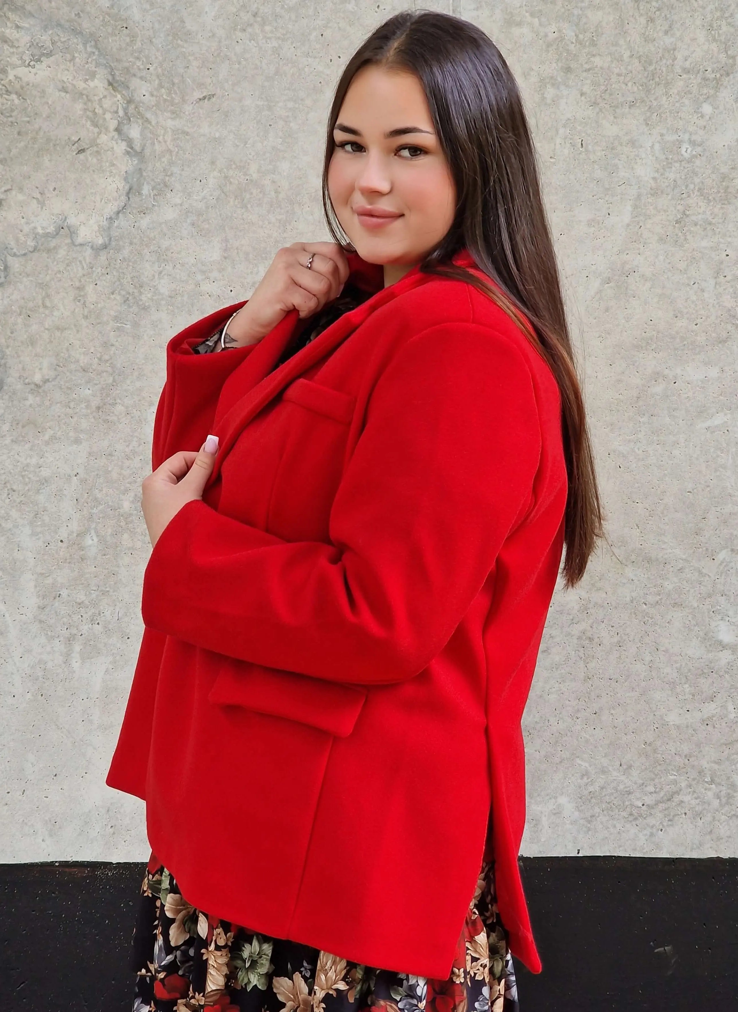Oversize marynarka plus size – nowoczesna elegancja i stylowy komfort Stylowa XL