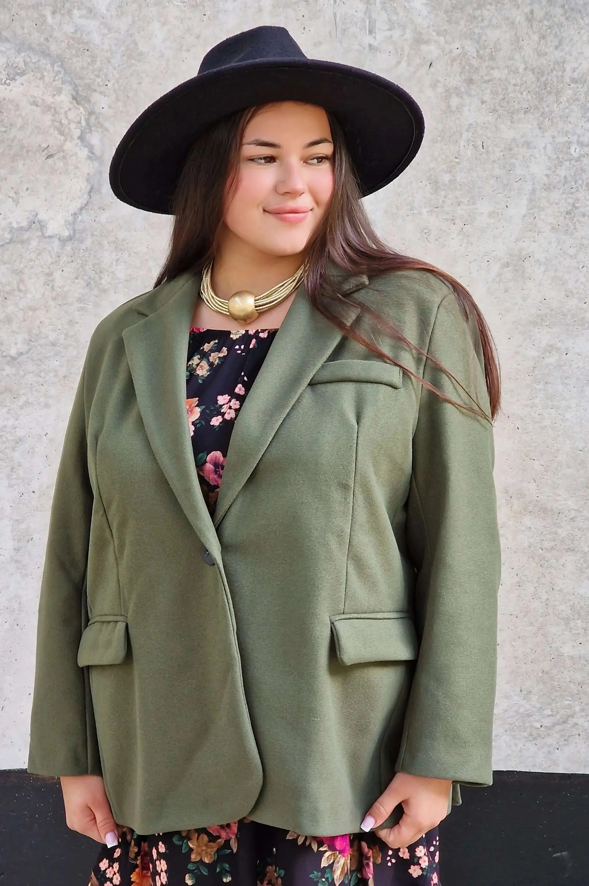 Oversize marynarka plus size – nowoczesna elegancja i stylowy komfort Stylowa XL