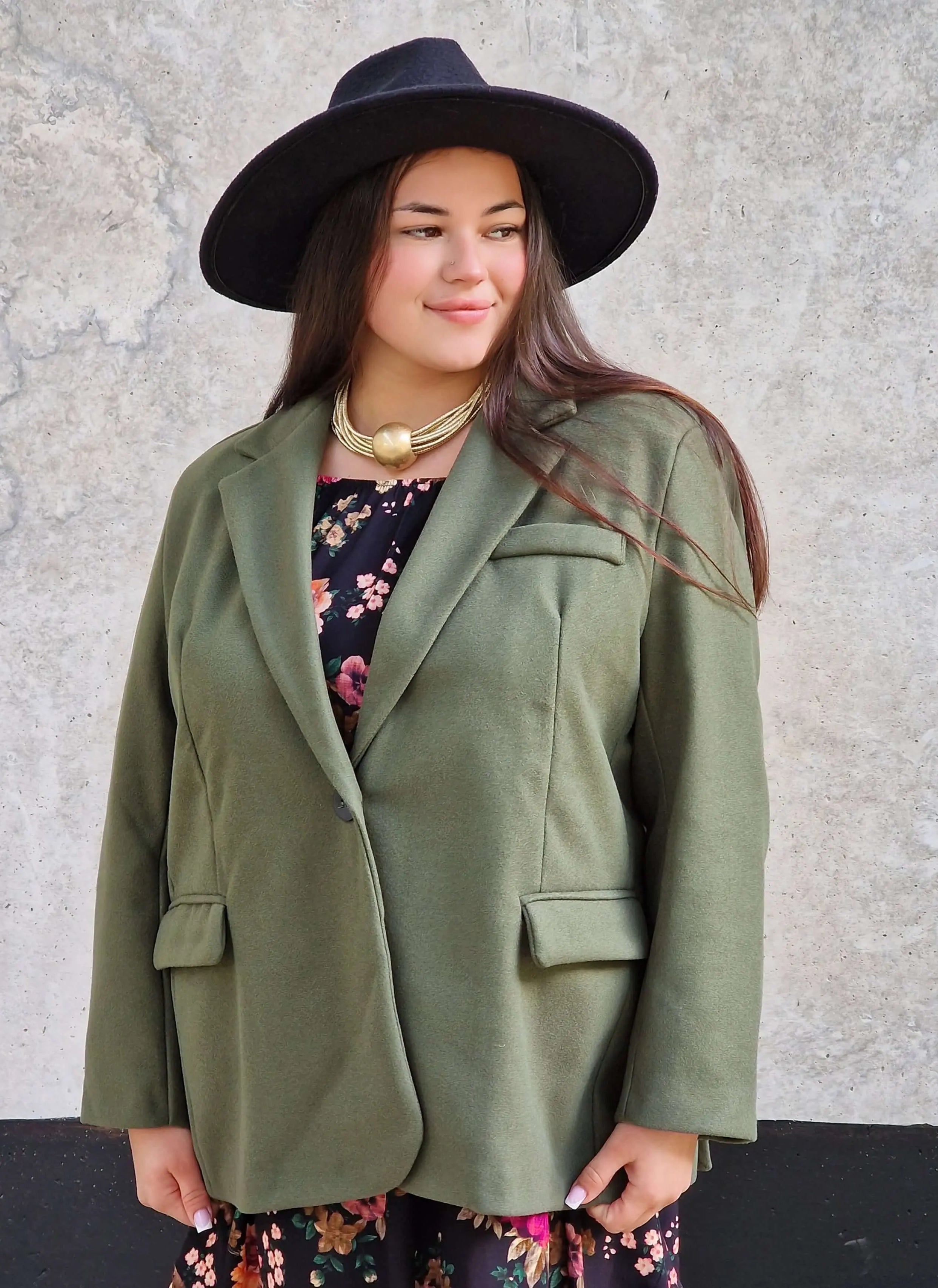 Oversize marynarka plus size – nowoczesna elegancja i stylowy komfort Stylowa XL