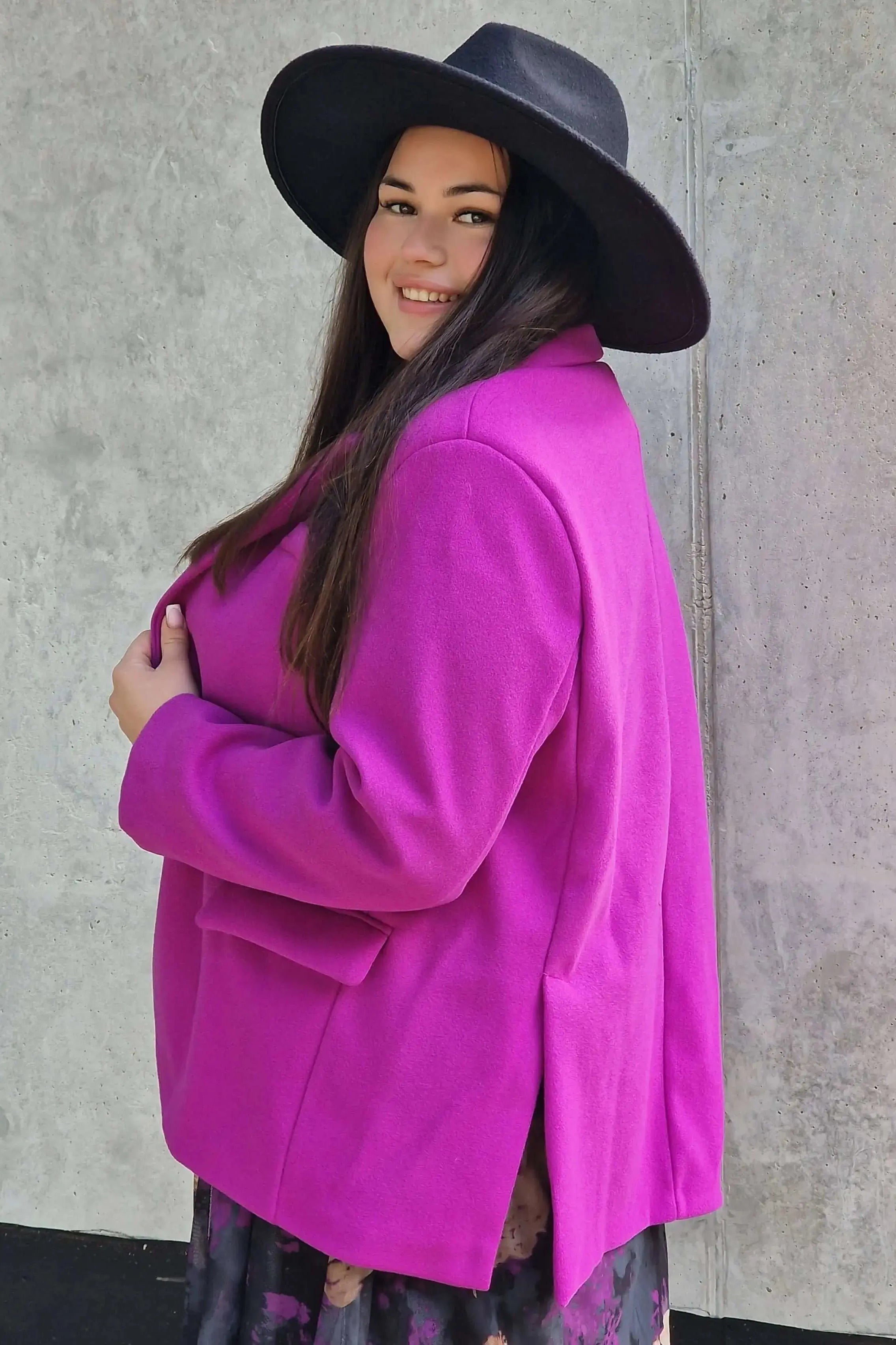 Oversize marynarka plus size – nowoczesna elegancja i stylowy komfort Stylowa XL