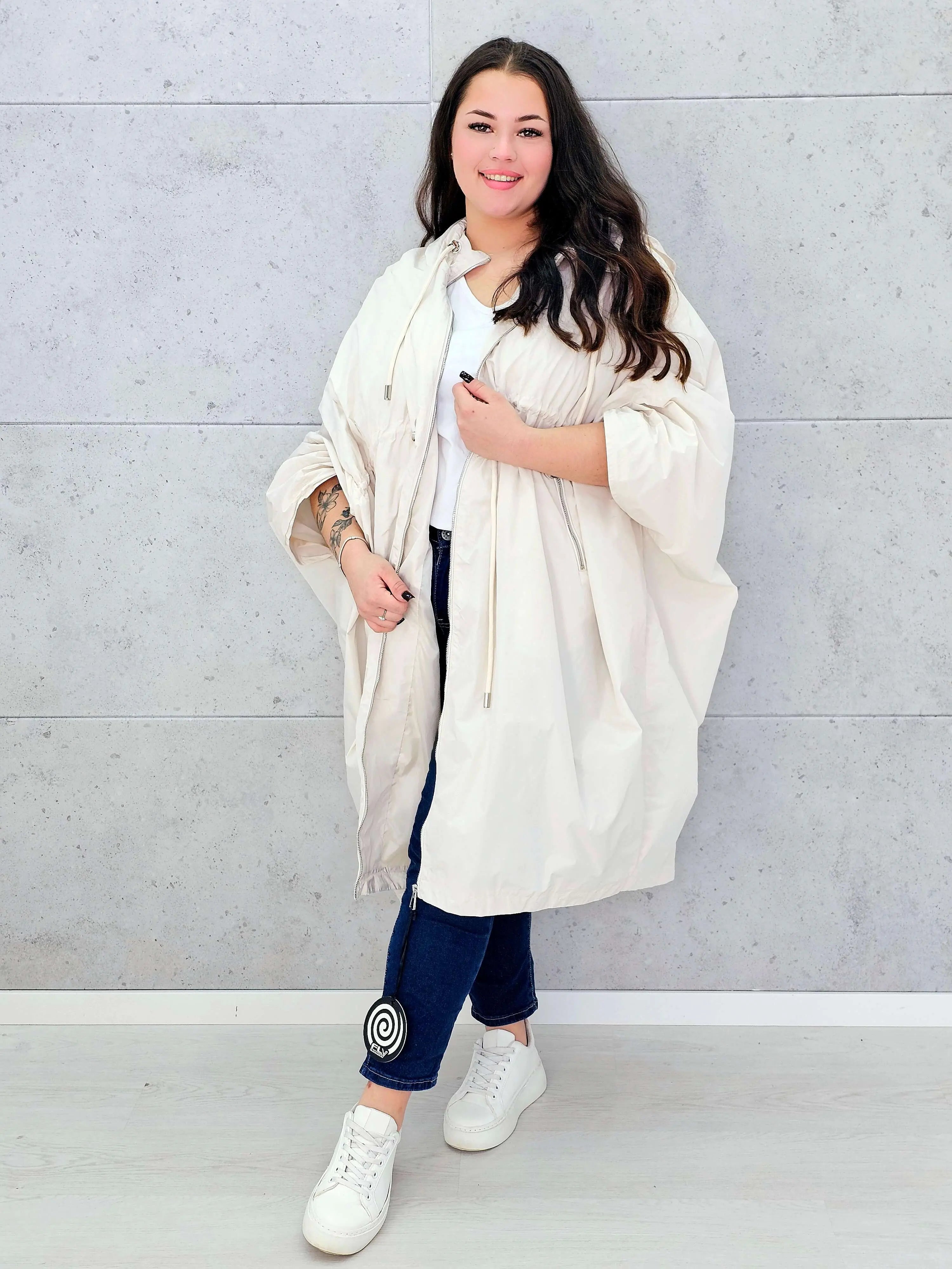 Parka oversize – lekkość, styl i swoboda w modzie plus size Stylowa XL