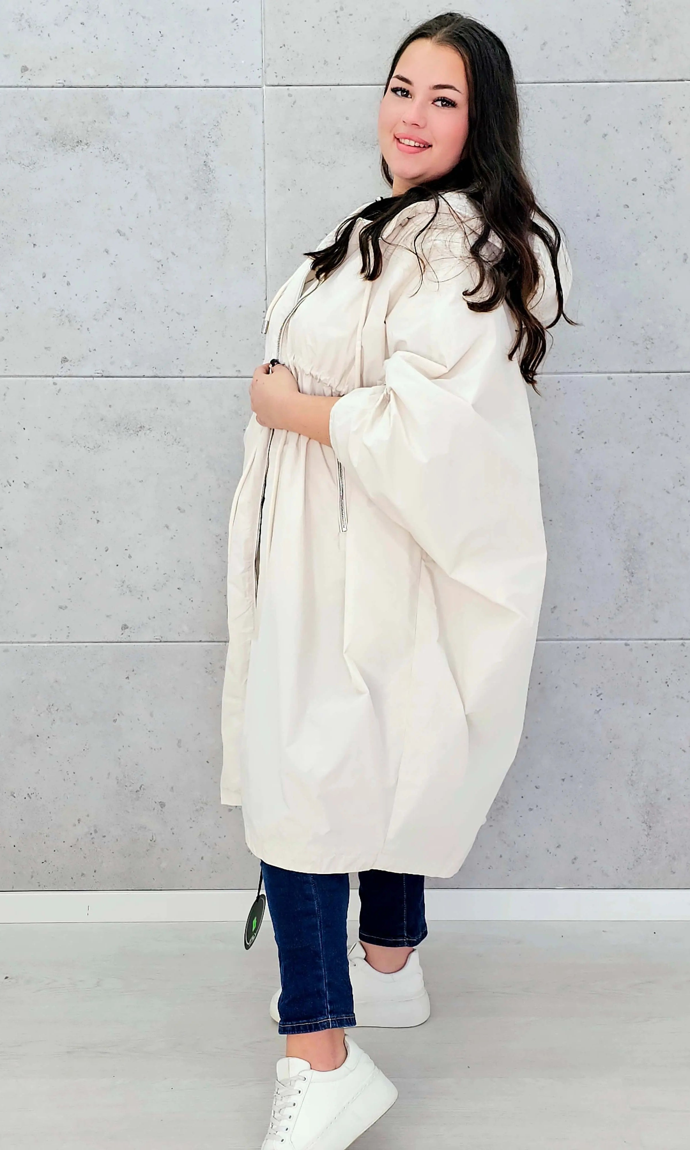 Parka oversize – lekkość, styl i swoboda w modzie plus size Stylowa XL