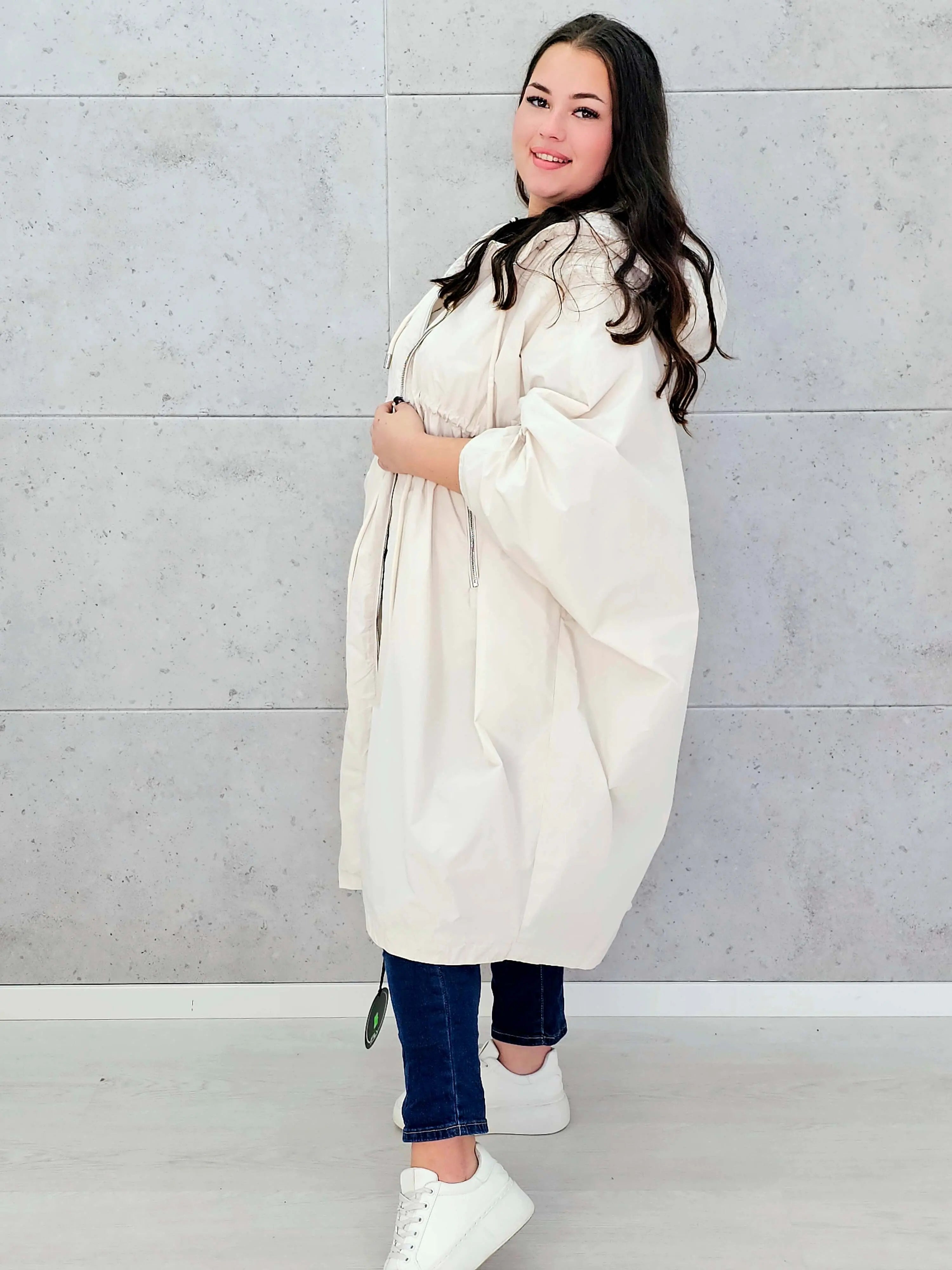 Parka oversize – lekkość, styl i swoboda w modzie plus size Stylowa XL