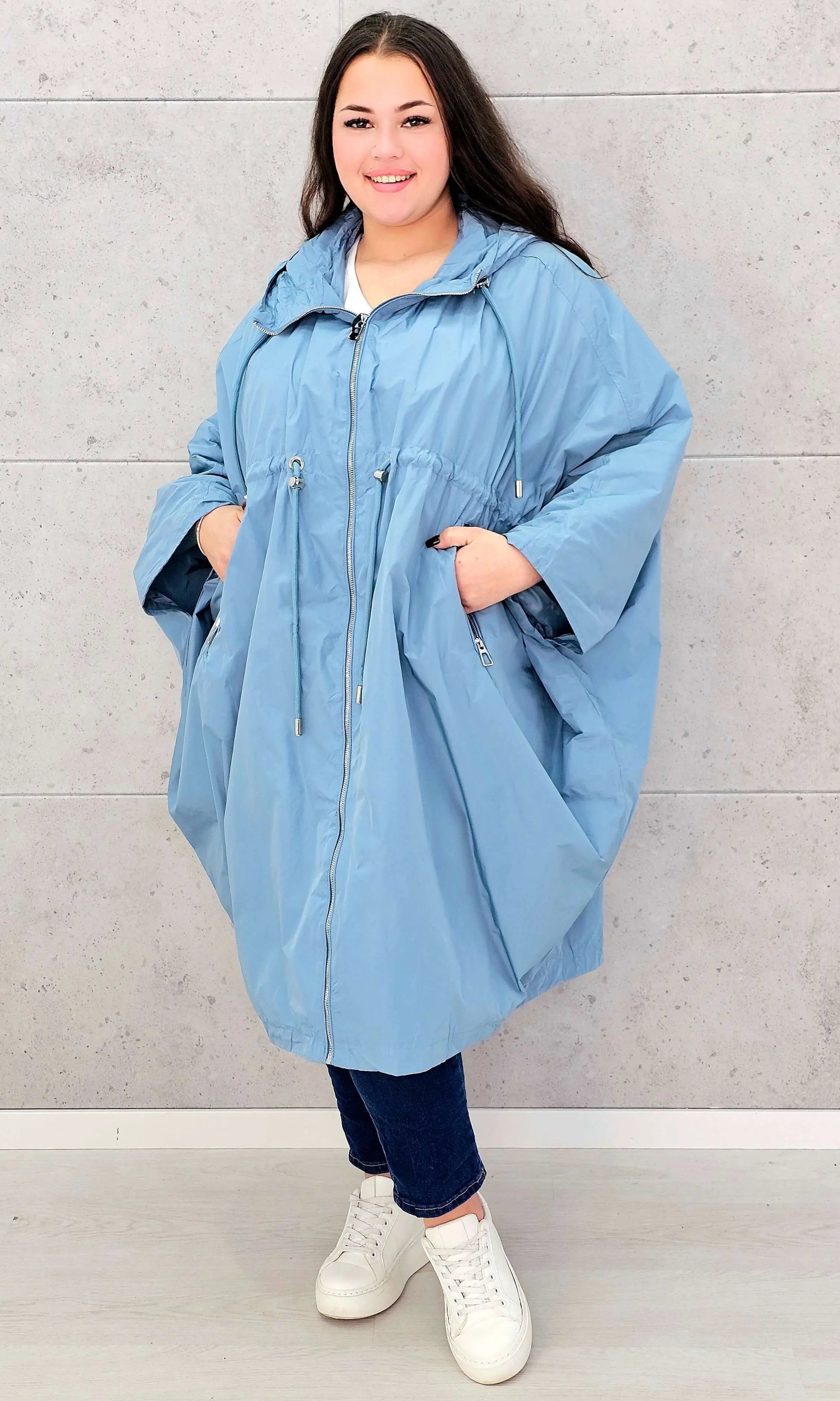 Parka oversize – lekkość, styl i swoboda w modzie plus size Stylowa XL