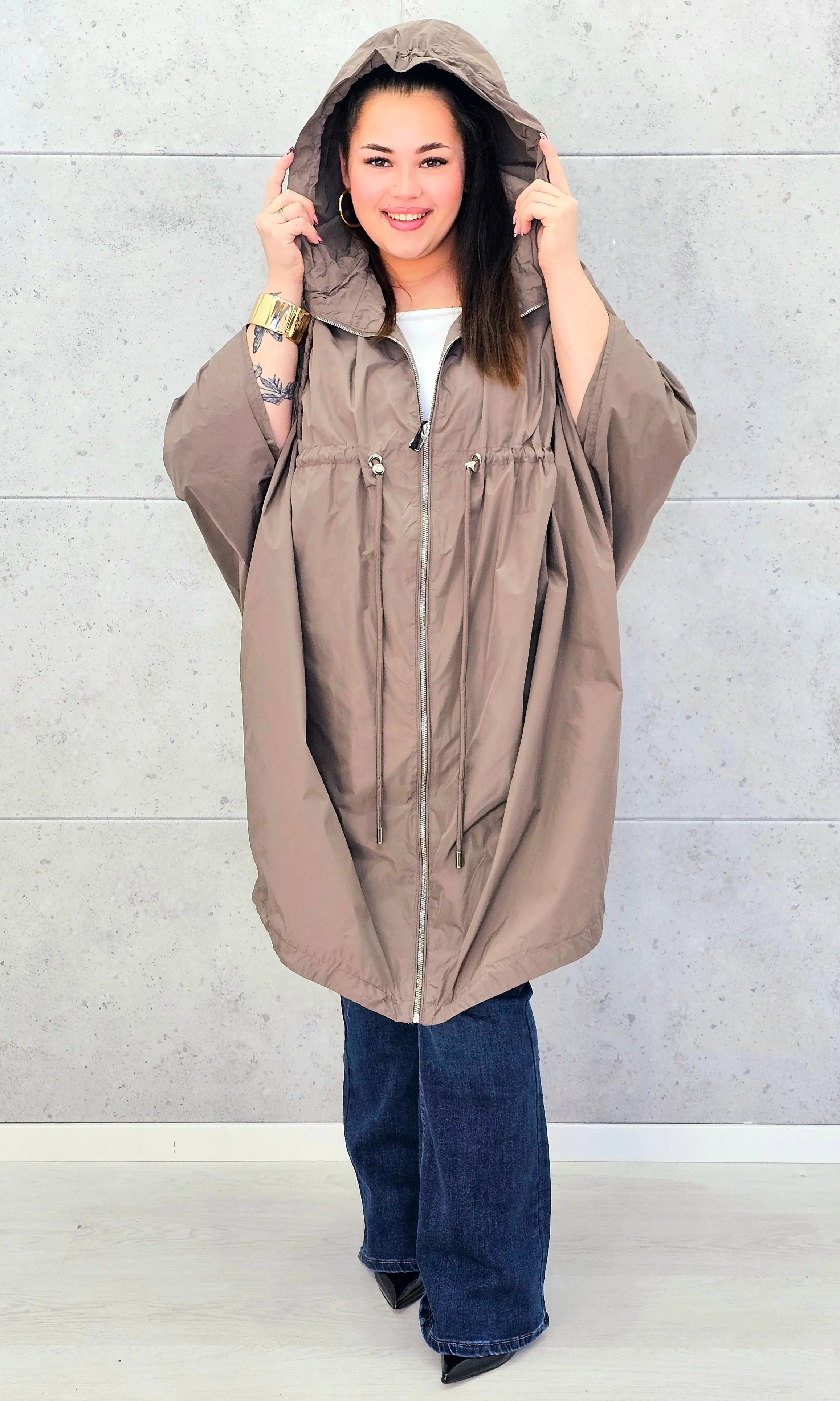 Parka oversize – lekkość, styl i swoboda w modzie plus size Stylowa XL