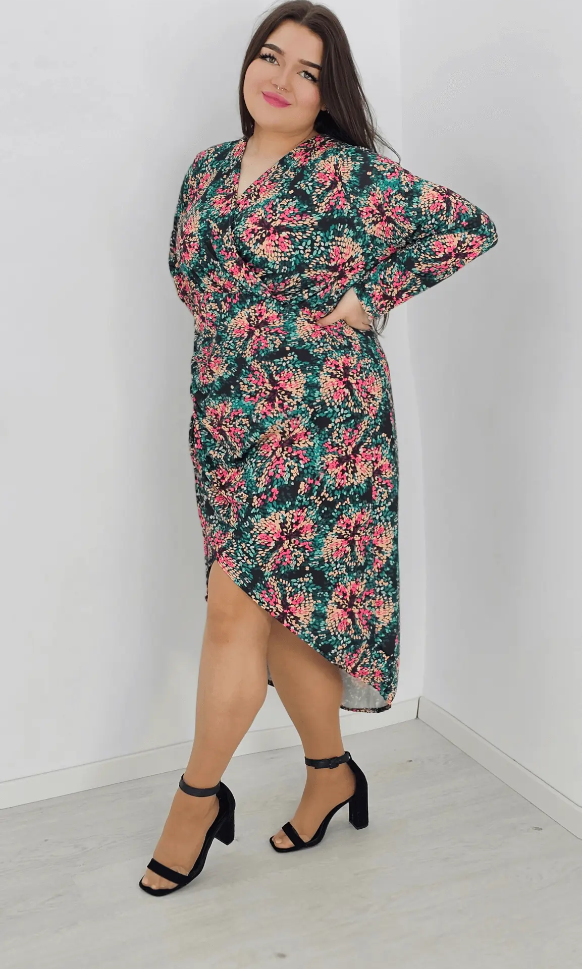 Piękna sukienka łączka, tył dłuższy Stylowa XL