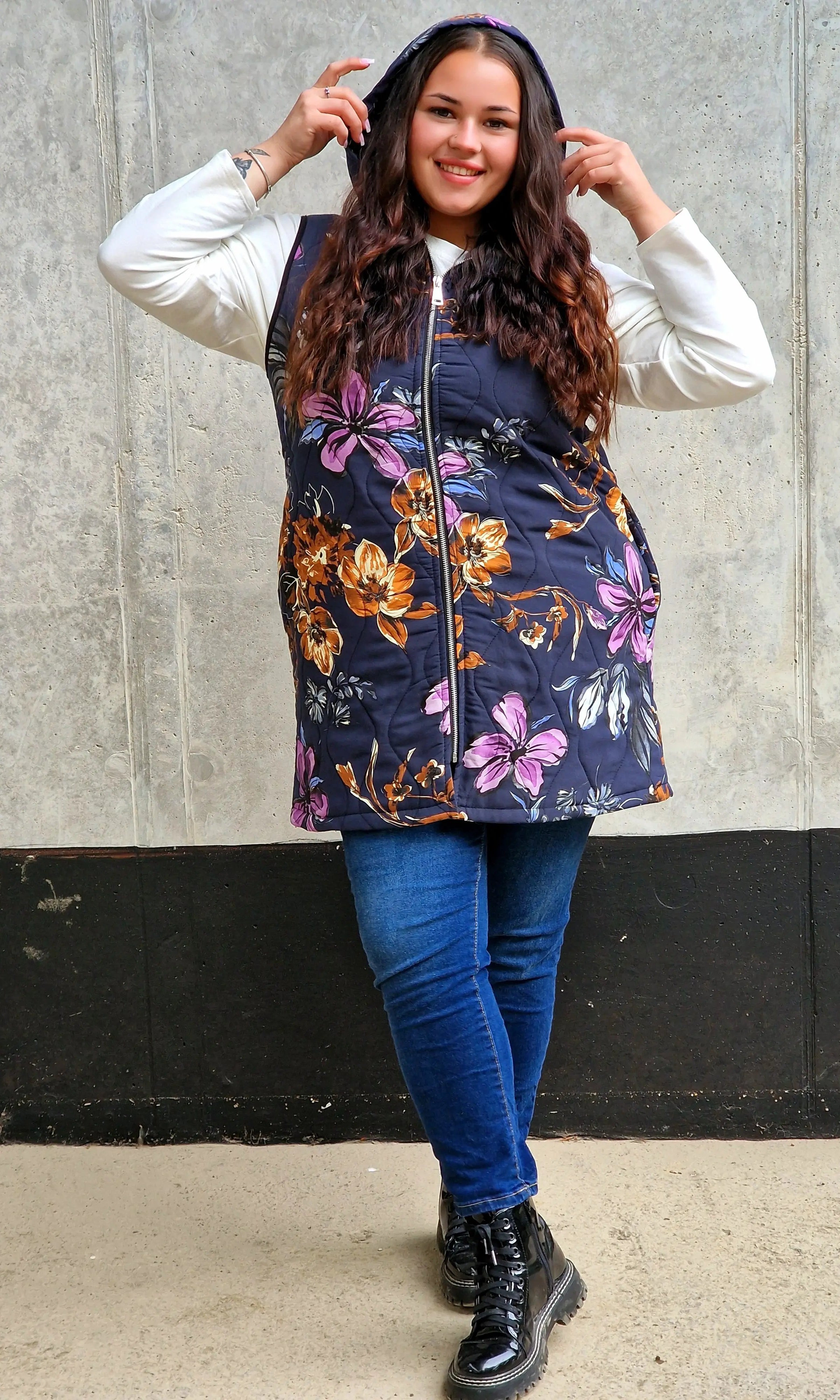 Pikowana kamizelka w kwiaty Stylowa XL