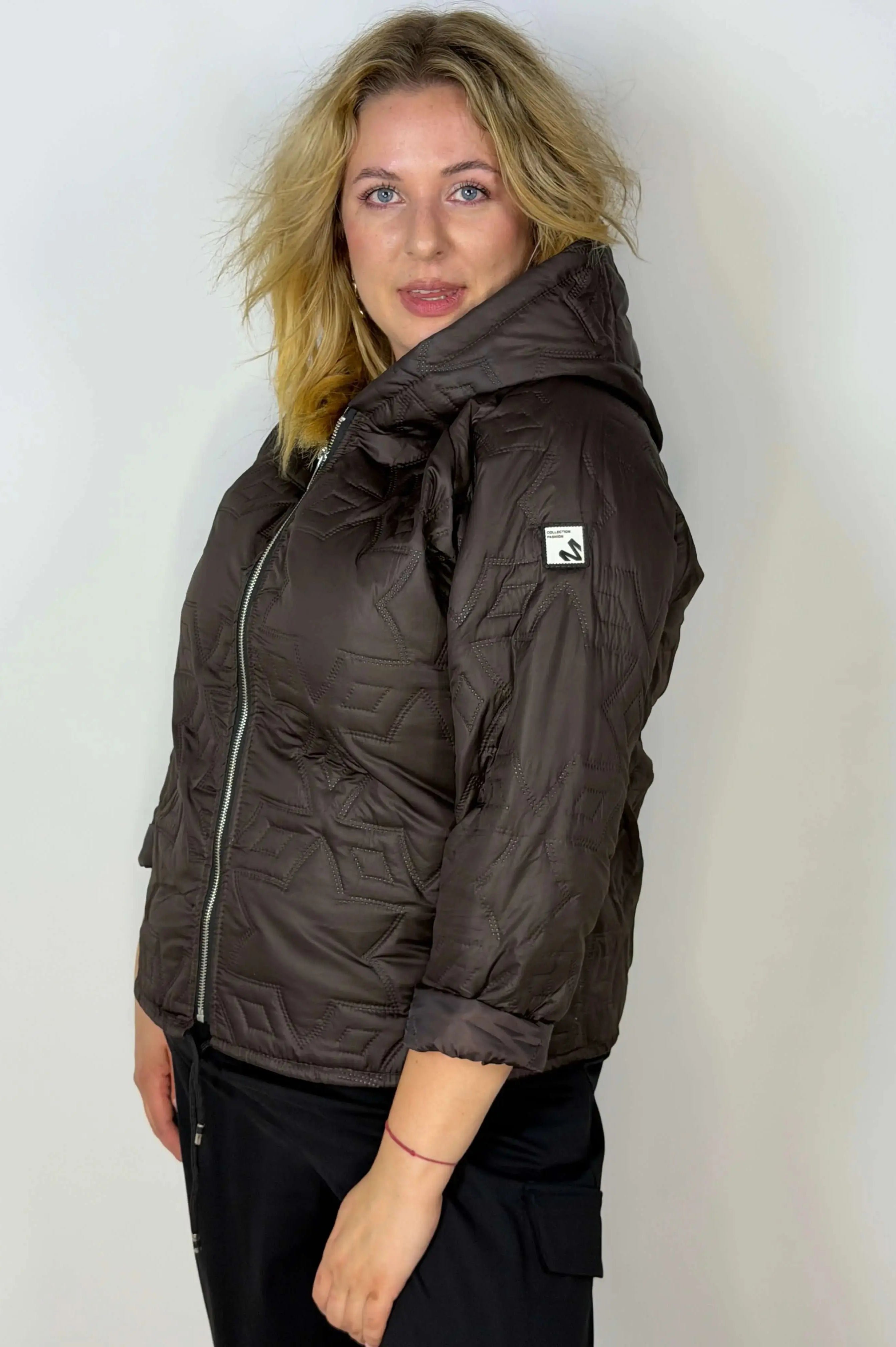 Pikowana kurtka Plus Size z kapturem Stylowa XL