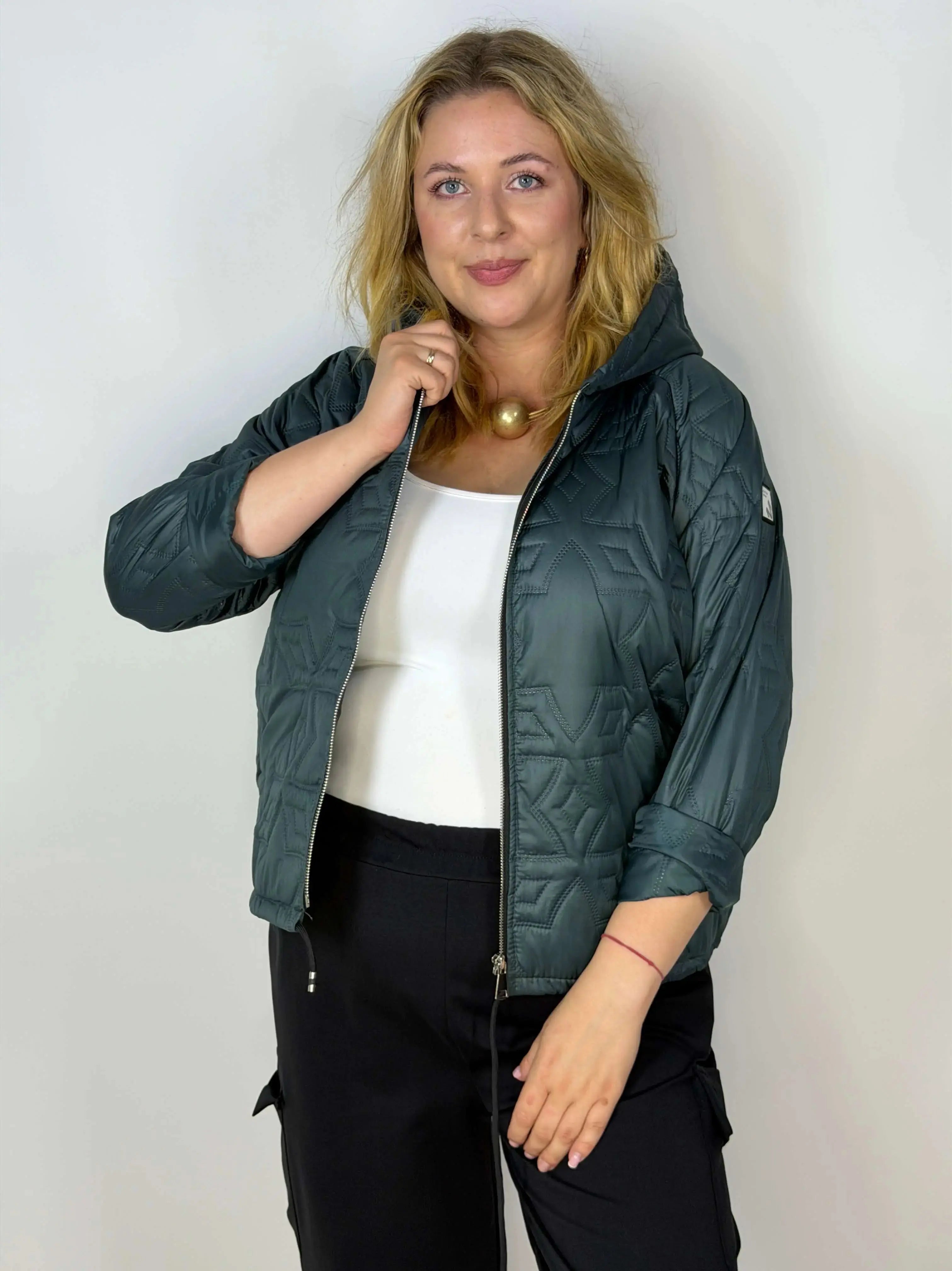 Pikowana kurtka Plus Size z kapturem Stylowa XL