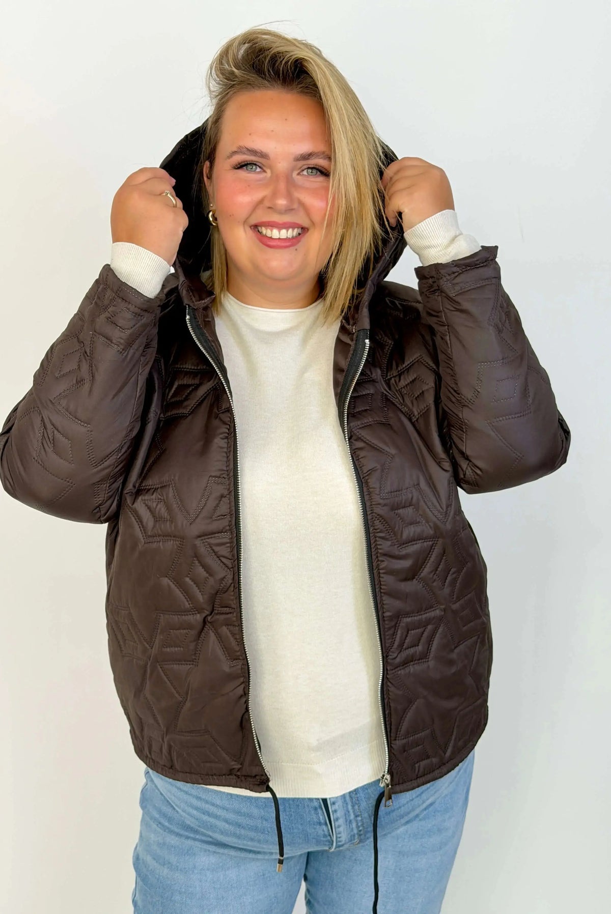 Pikowana kurtka Plus Size z kapturem Stylowa XL
