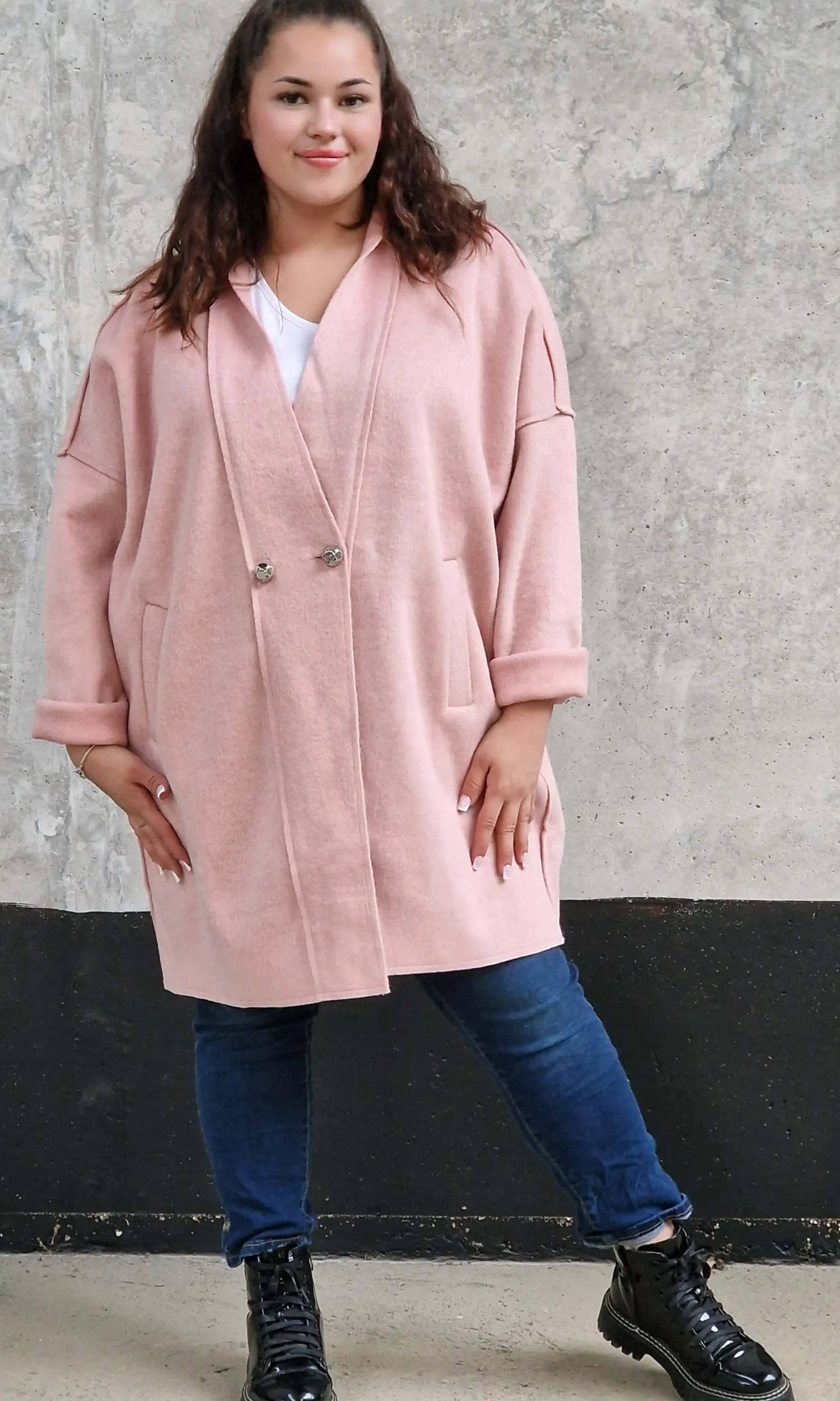 Płaszcz Oversize StylowaXL – Moda Plus Size dla Kobiet XXL | Elegancja i Komfo Stylowa XL