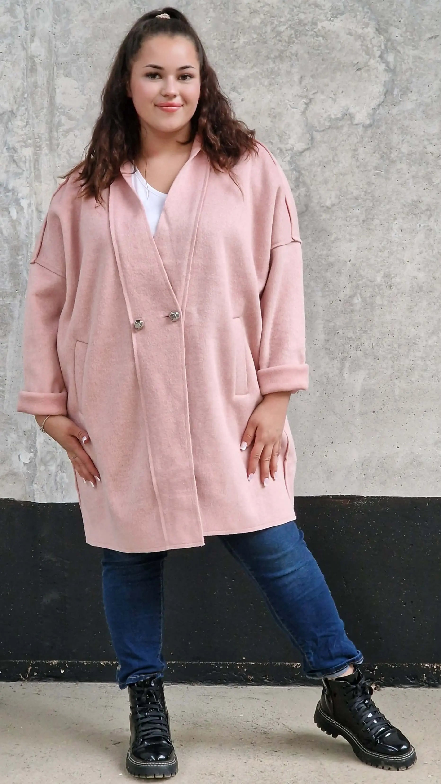 Płaszcz Oversize StylowaXL – Moda Plus Size dla Kobiet XXL | Elegancja i Komfo Stylowa XL