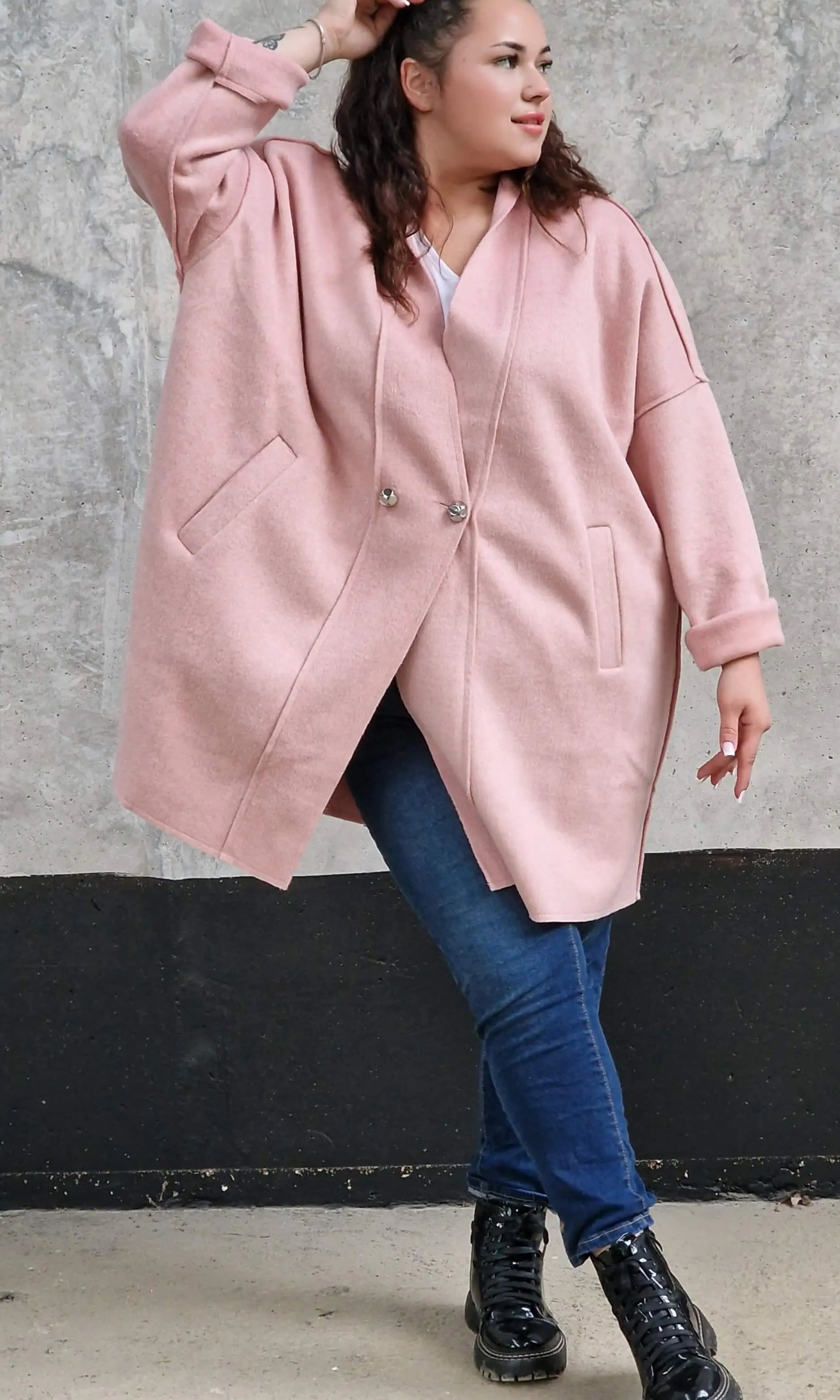 Płaszcz Oversize StylowaXL – Moda Plus Size dla Kobiet XXL | Elegancja i Komfo Stylowa XL