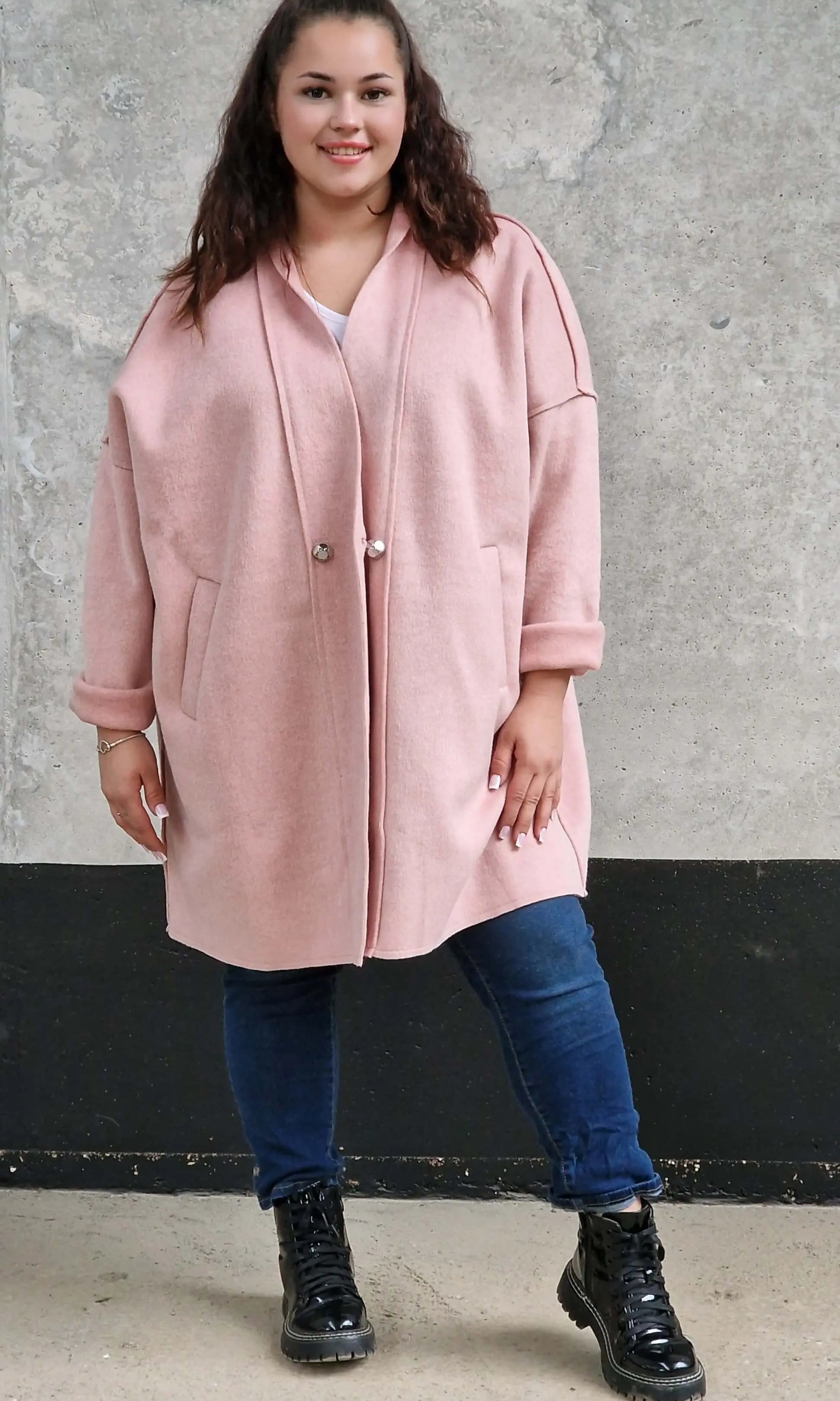 Płaszcz Oversize StylowaXL – Moda Plus Size dla Kobiet XXL | Elegancja i Komfo Stylowa XL