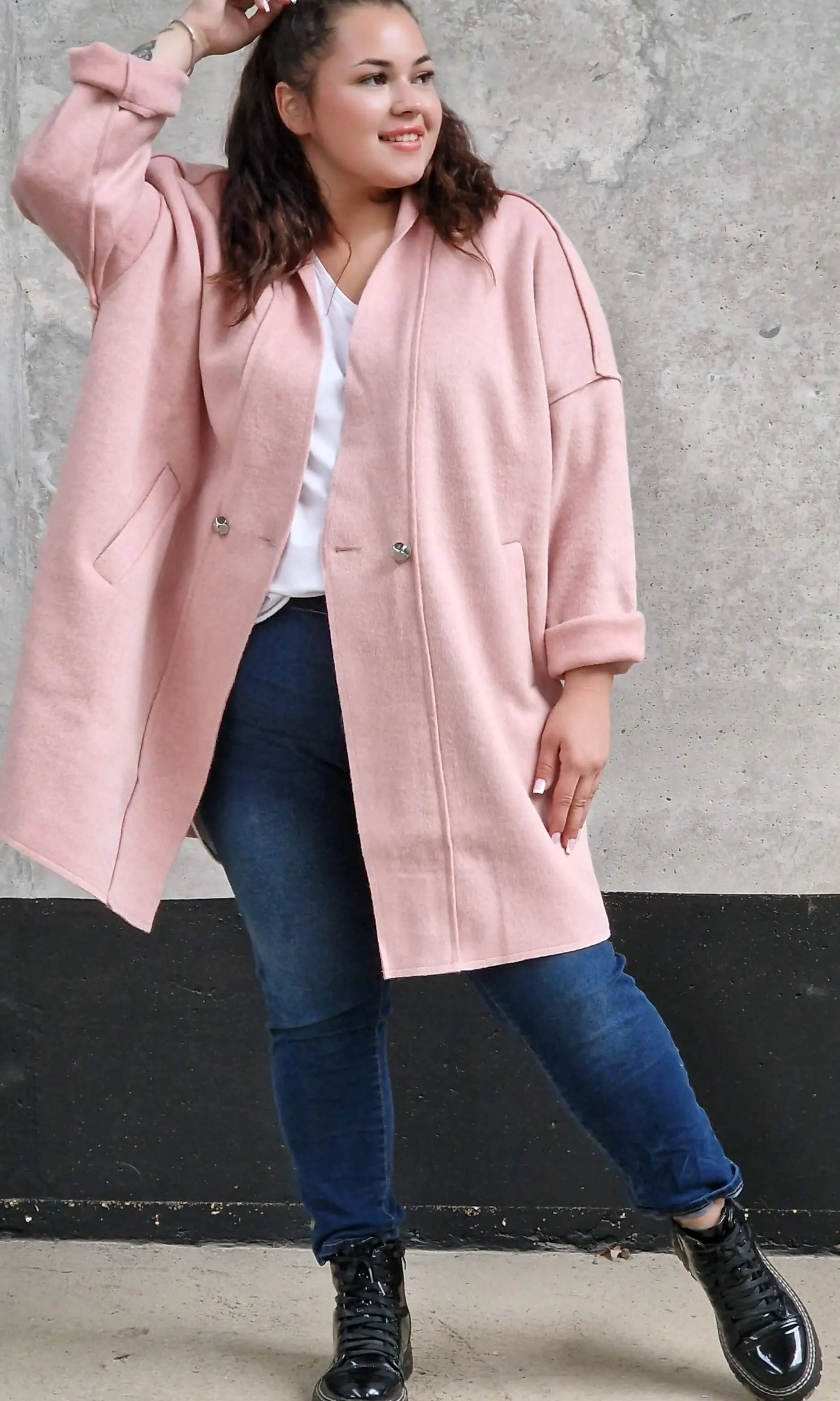 Płaszcz Oversize StylowaXL – Moda Plus Size dla Kobiet XXL | Elegancja i Komfo Stylowa XL