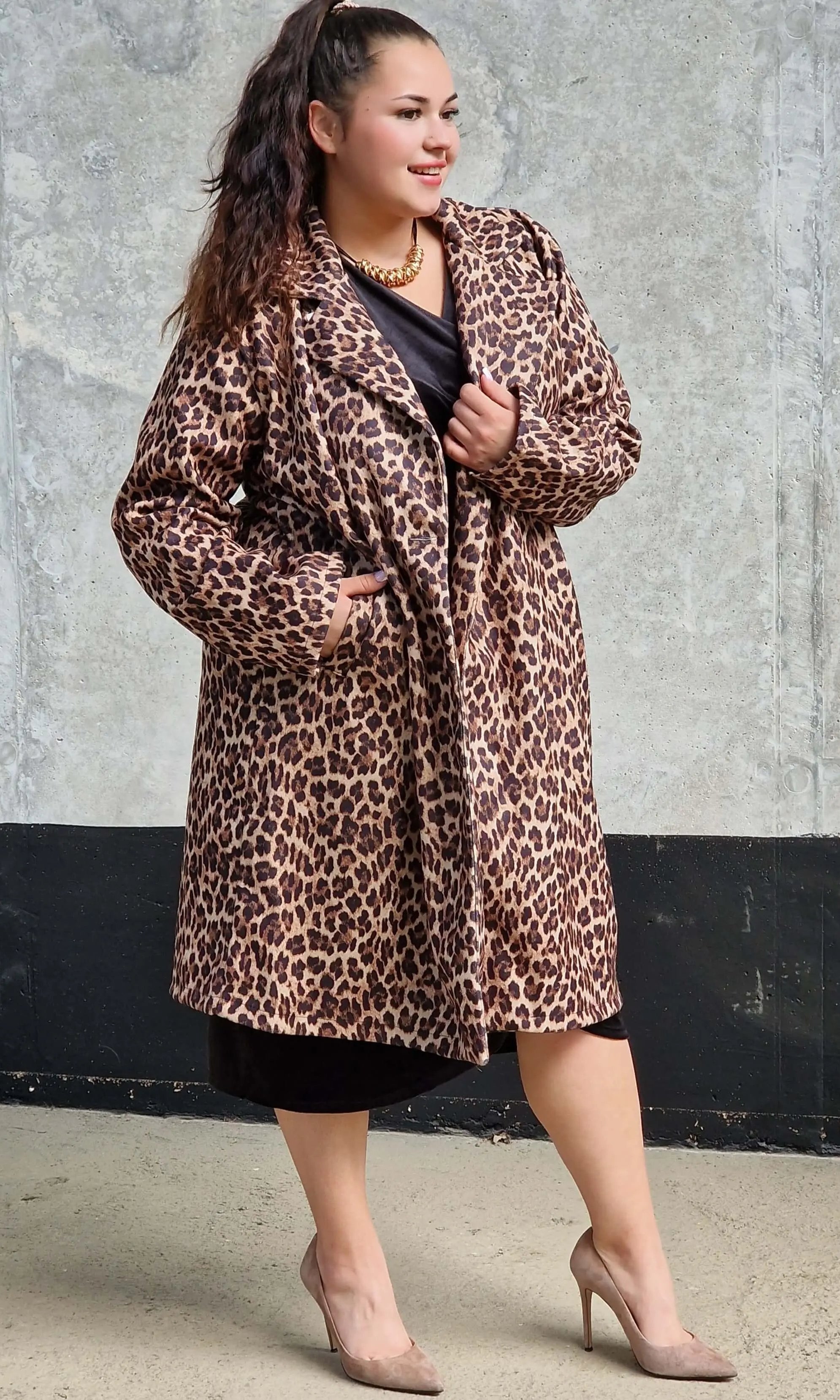 Płaszcz damski w panterkę Stylowa XL