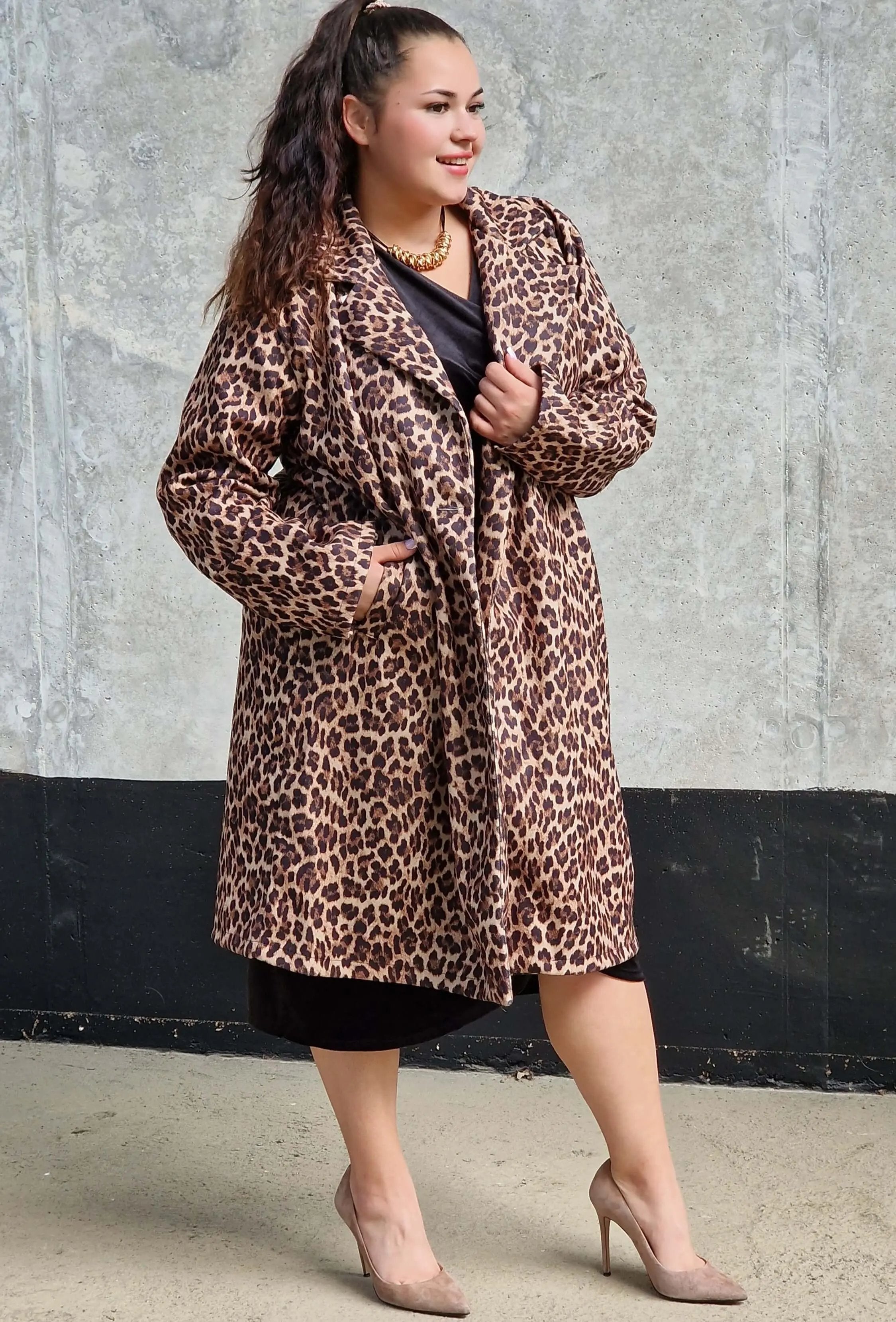 Płaszcz damski w panterkę Stylowa XL