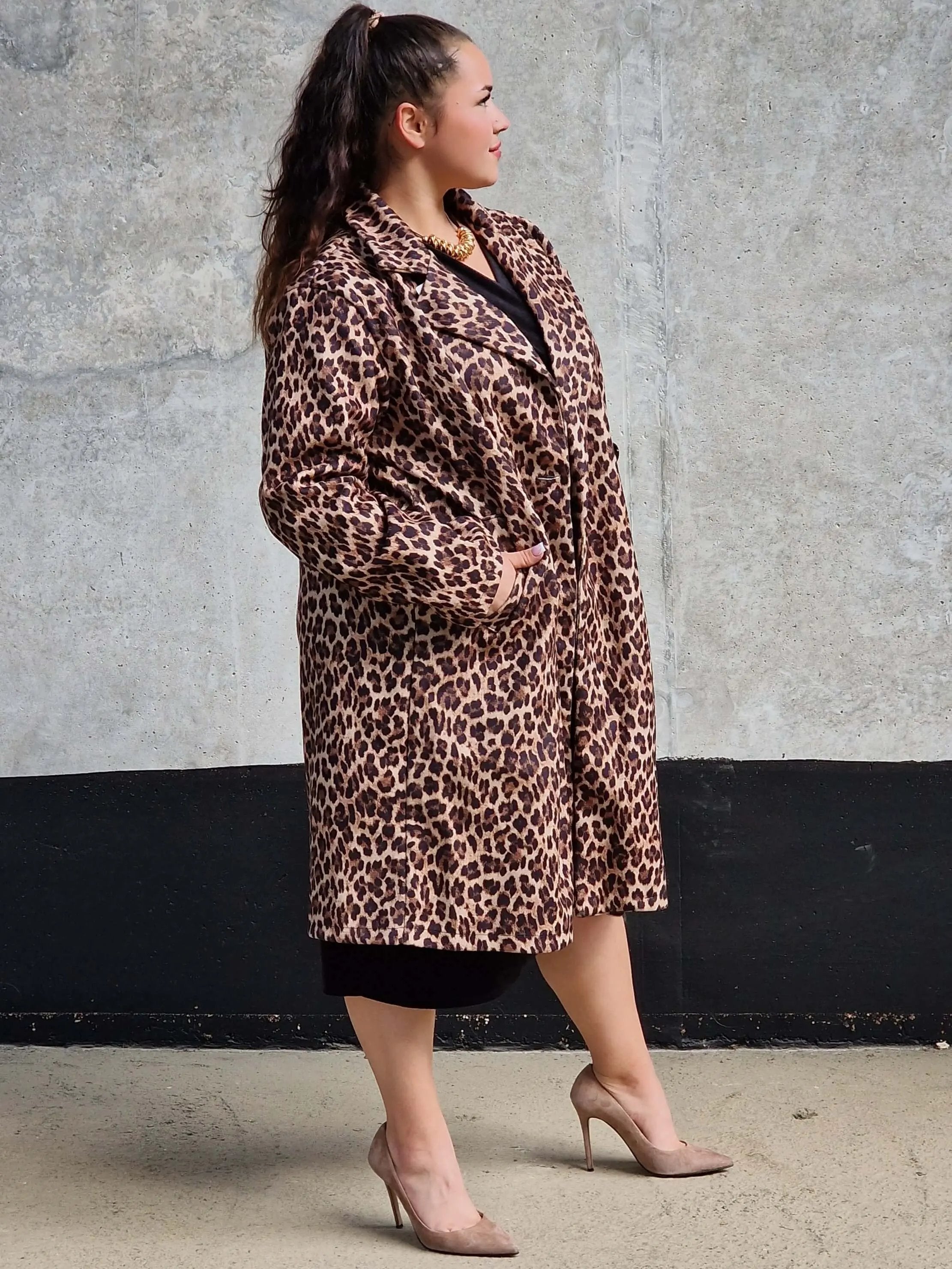 Płaszcz damski w panterkę Stylowa XL