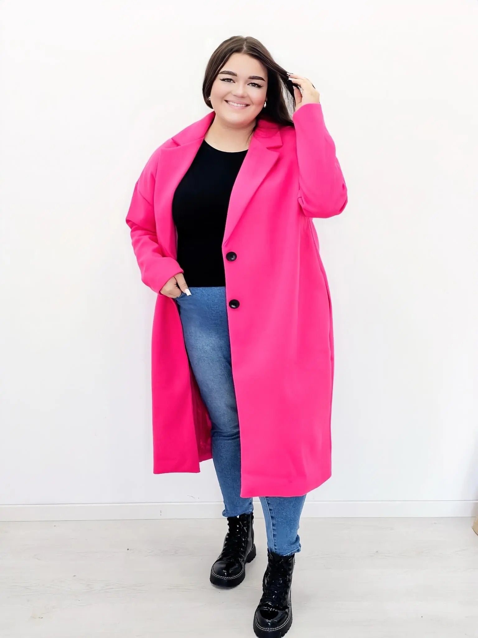 Płaszcz klasyczny z guzikami Stylowa XL