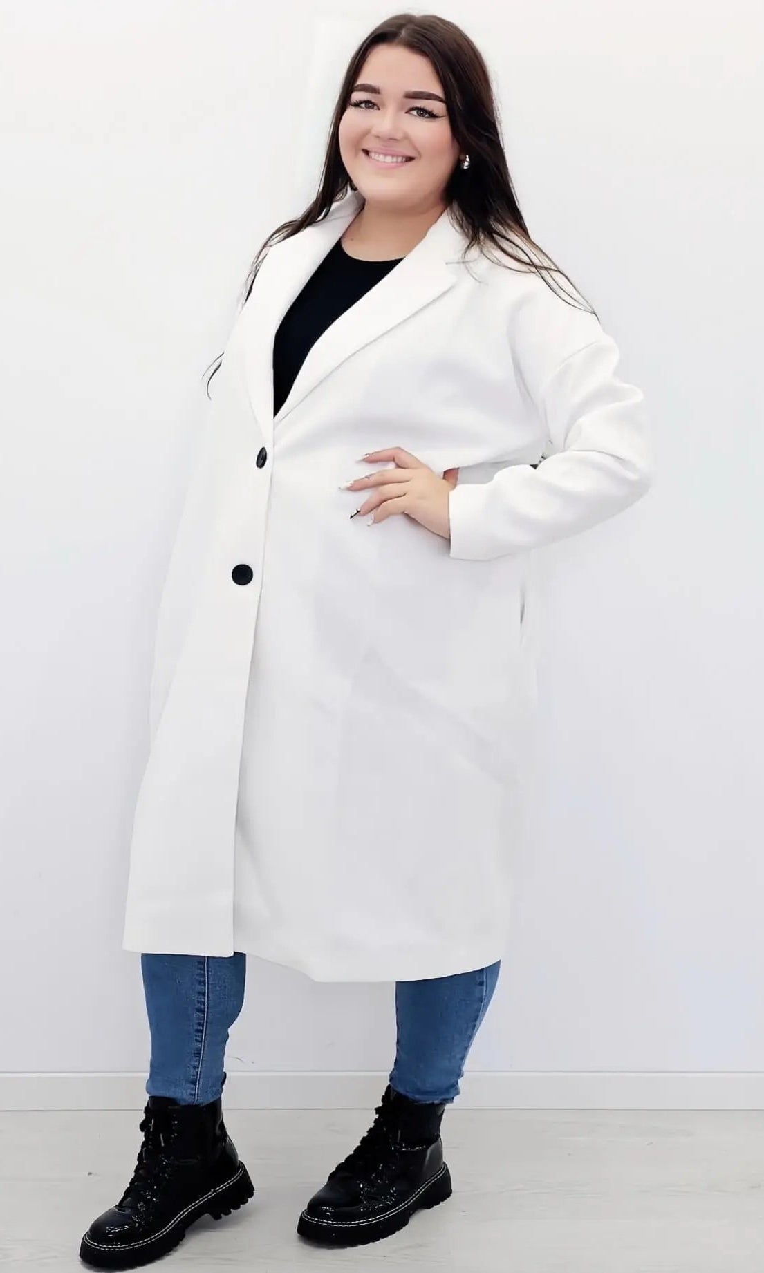 Płaszcz klasyczny z guzikami Stylowa XL