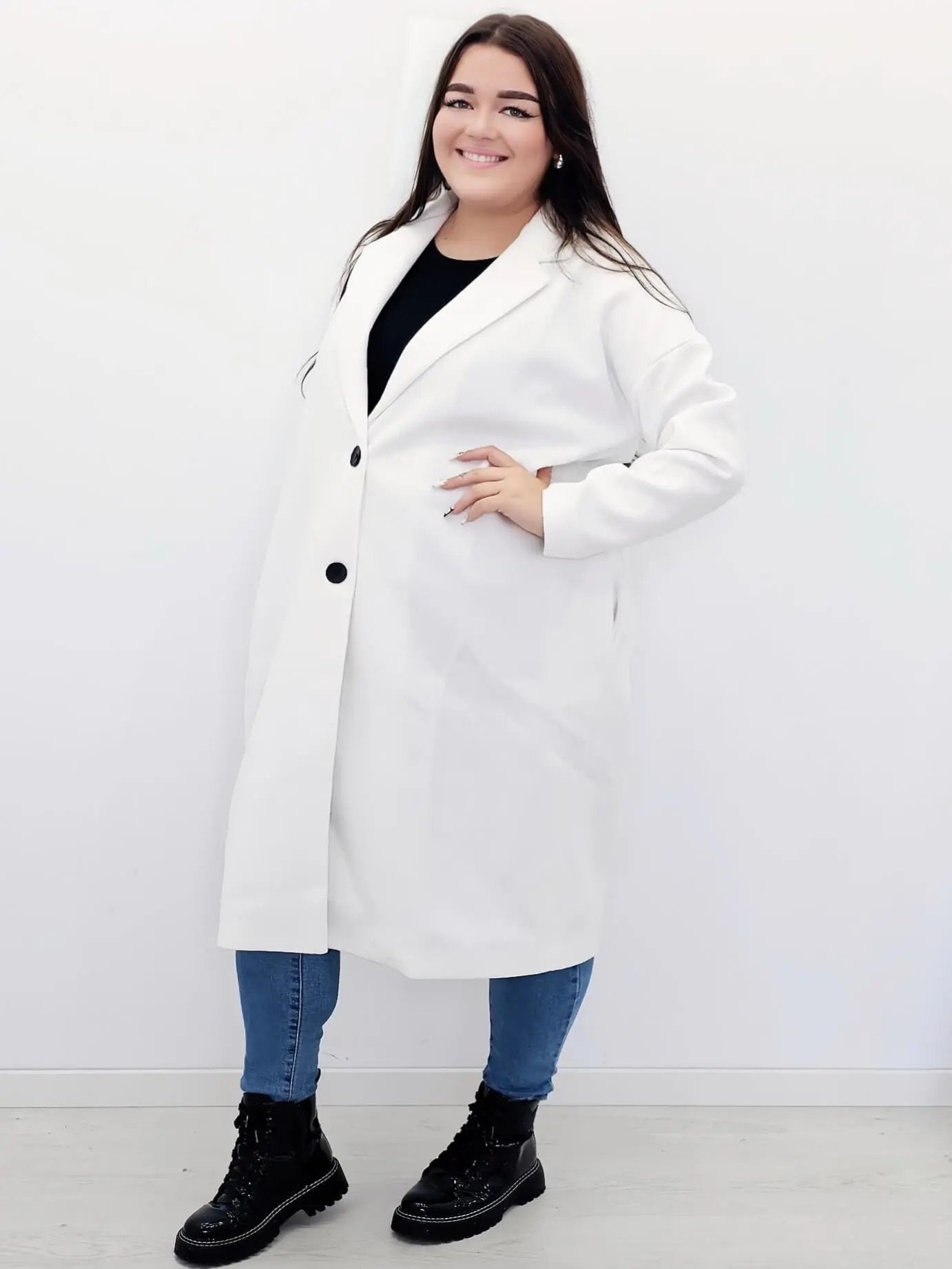 Płaszcz klasyczny z guzikami Stylowa XL