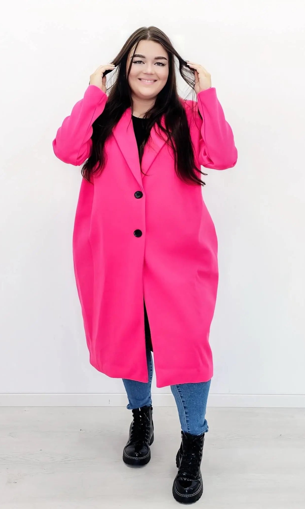 Płaszcz klasyczny z guzikami Stylowa XL