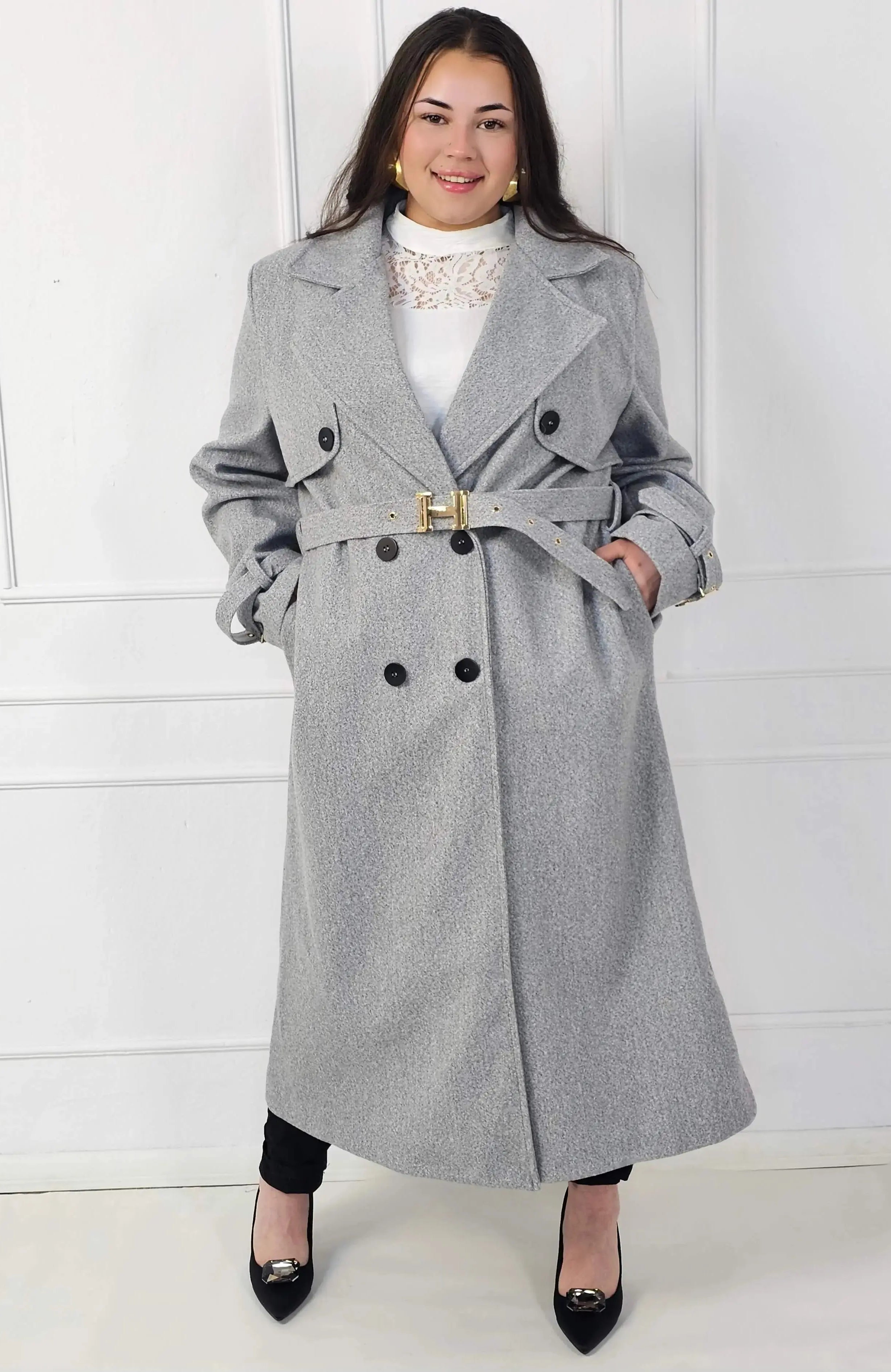 Płaszcz plus size dwurzędowy z paskiem – elegancki płaszcz XXL Stylowa XL