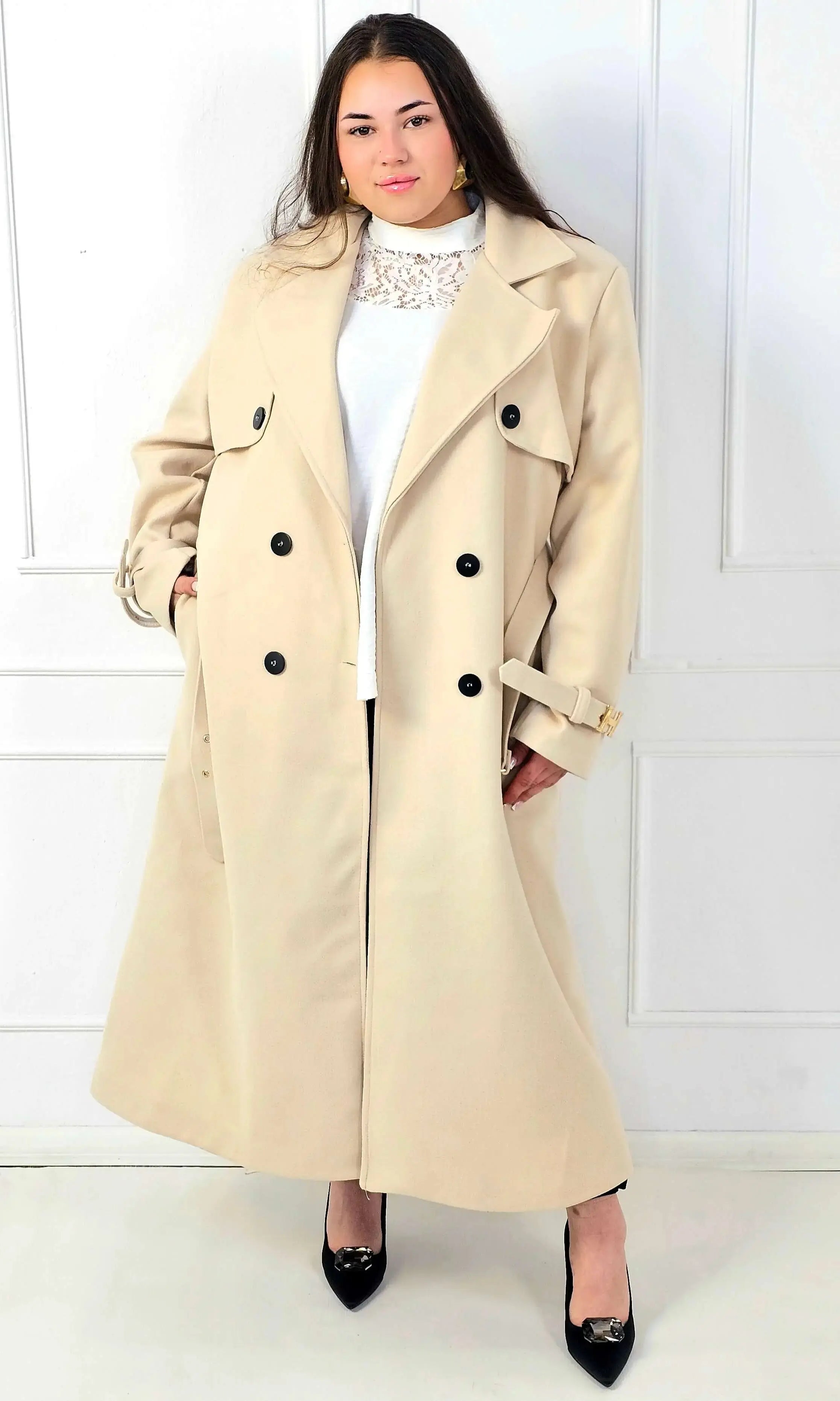 Płaszcz plus size dwurzędowy z paskiem – elegancki płaszcz XXL Stylowa XL