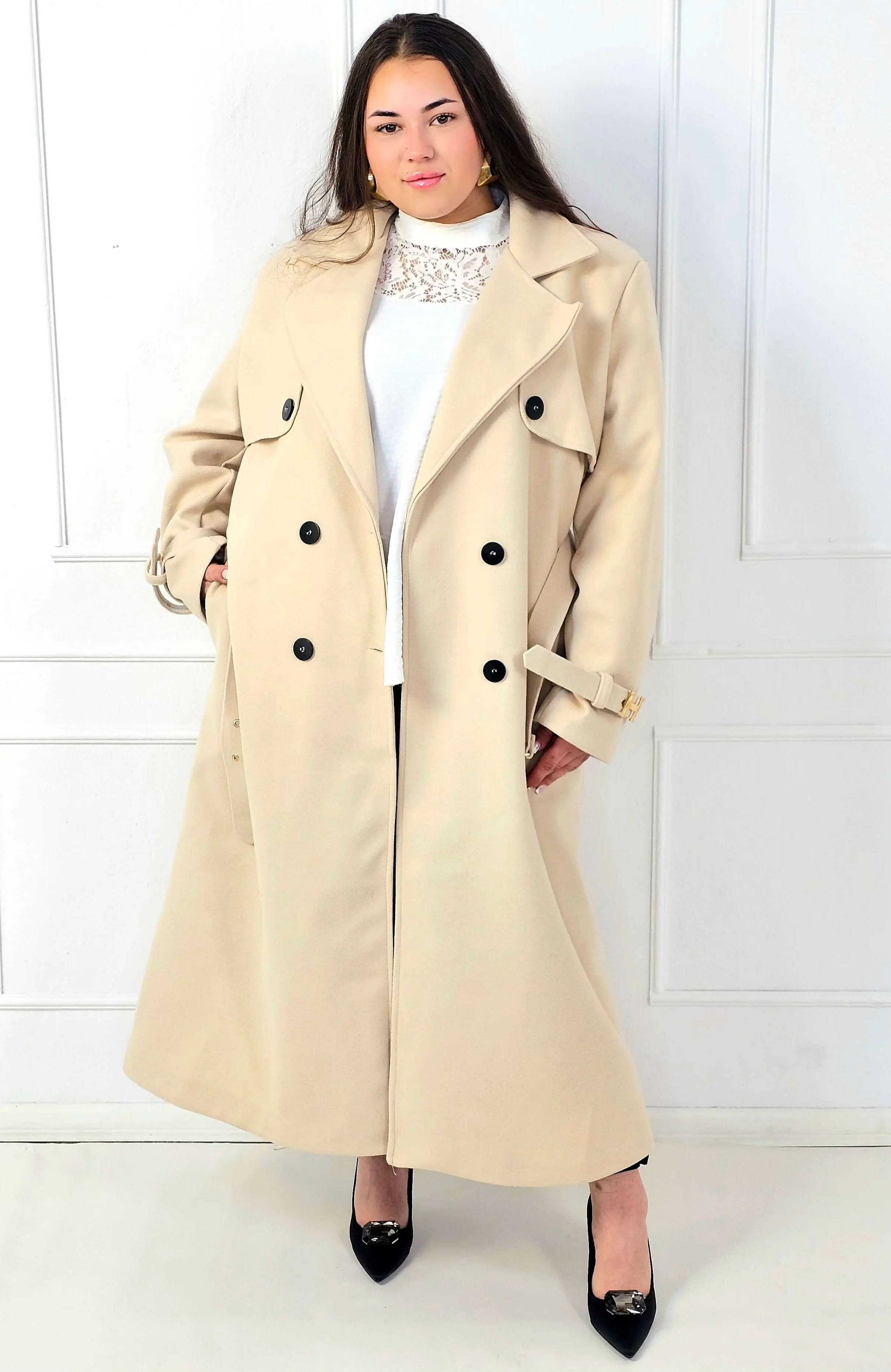 Płaszcz plus size dwurzędowy z paskiem – elegancki płaszcz XXL Stylowa XL