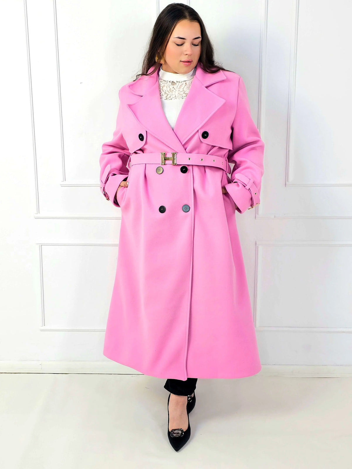 Płaszcz plus size dwurzędowy z paskiem – elegancki płaszcz XXL Stylowa XL