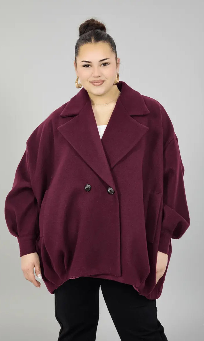 Płaszcz plus size oversize dwurzędowy z szerokim kołnierzem – modny krótki fason XXL Stylowa XL