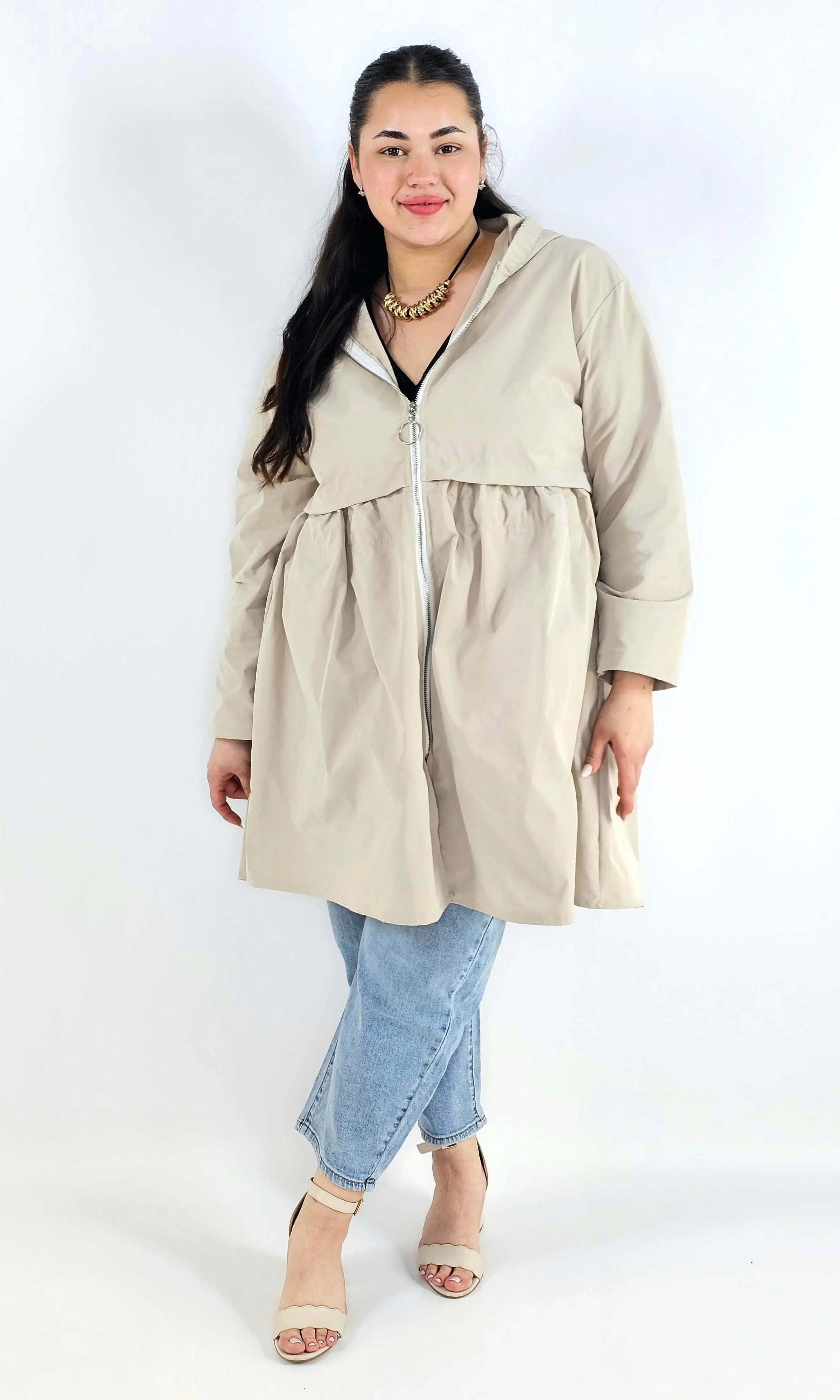 Płaszcz plus size z kapturem – lekkość, która otula sylwetkę Stylowa XL